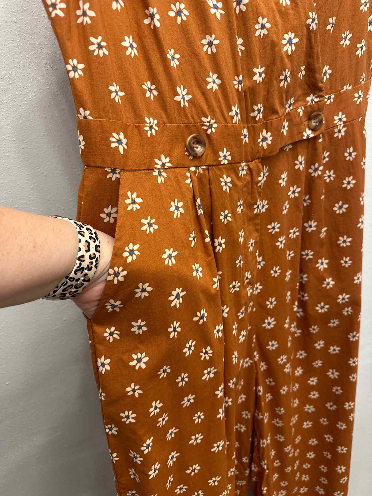 Cotton Daisy Floral Print Size M/L Rust Wide Leg Jumpsuit