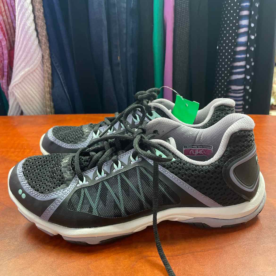 Ryka Black/Grey Influence 2.5 Women's Training Sneakers Size 7 1/2