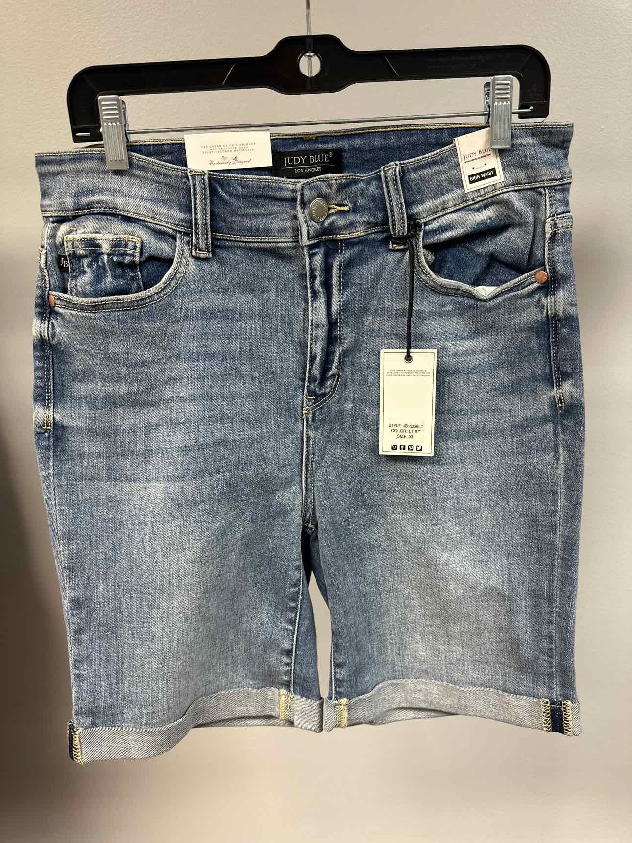 Judy Blue Size XL Medium Wash Hi-Rise Cuffed Bermuda Denim Shorts