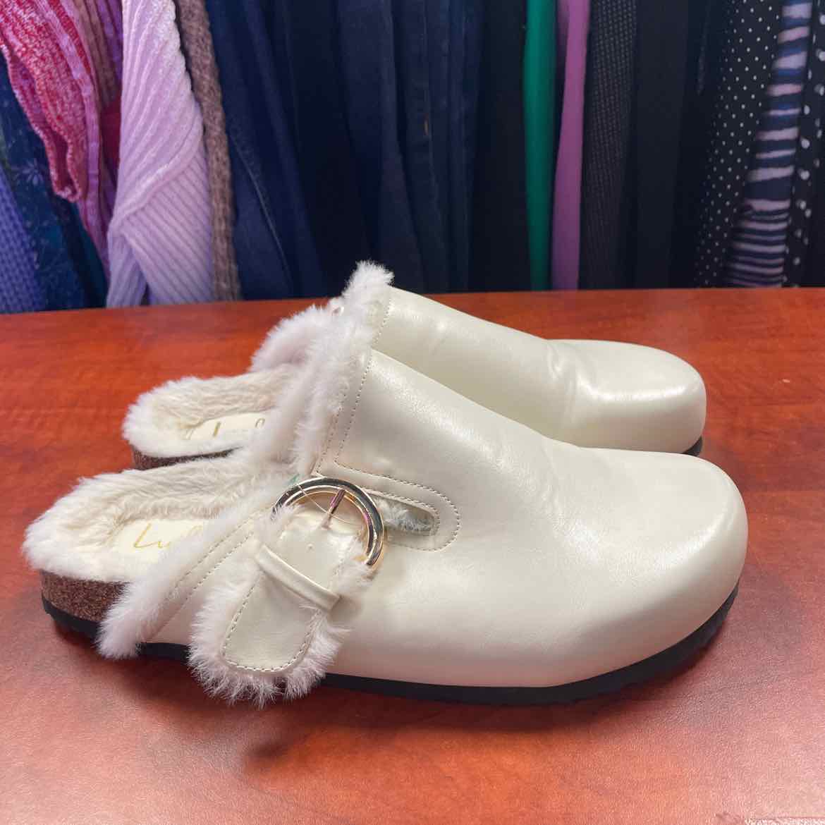 Lulu's Carrina Bone Faux Fur Buckle Mule Slides Size 8
