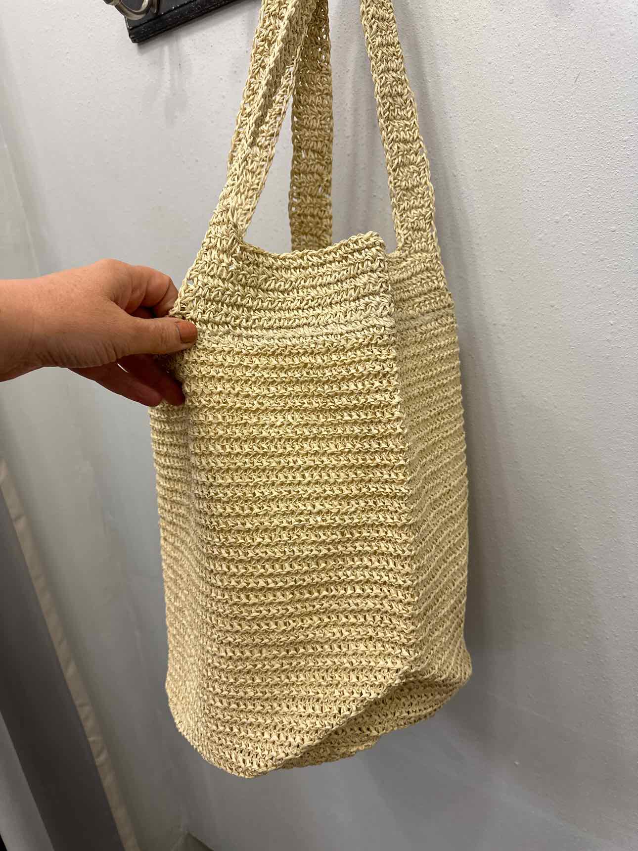 Round Bottom Woven Straw Tote Bag Handbags