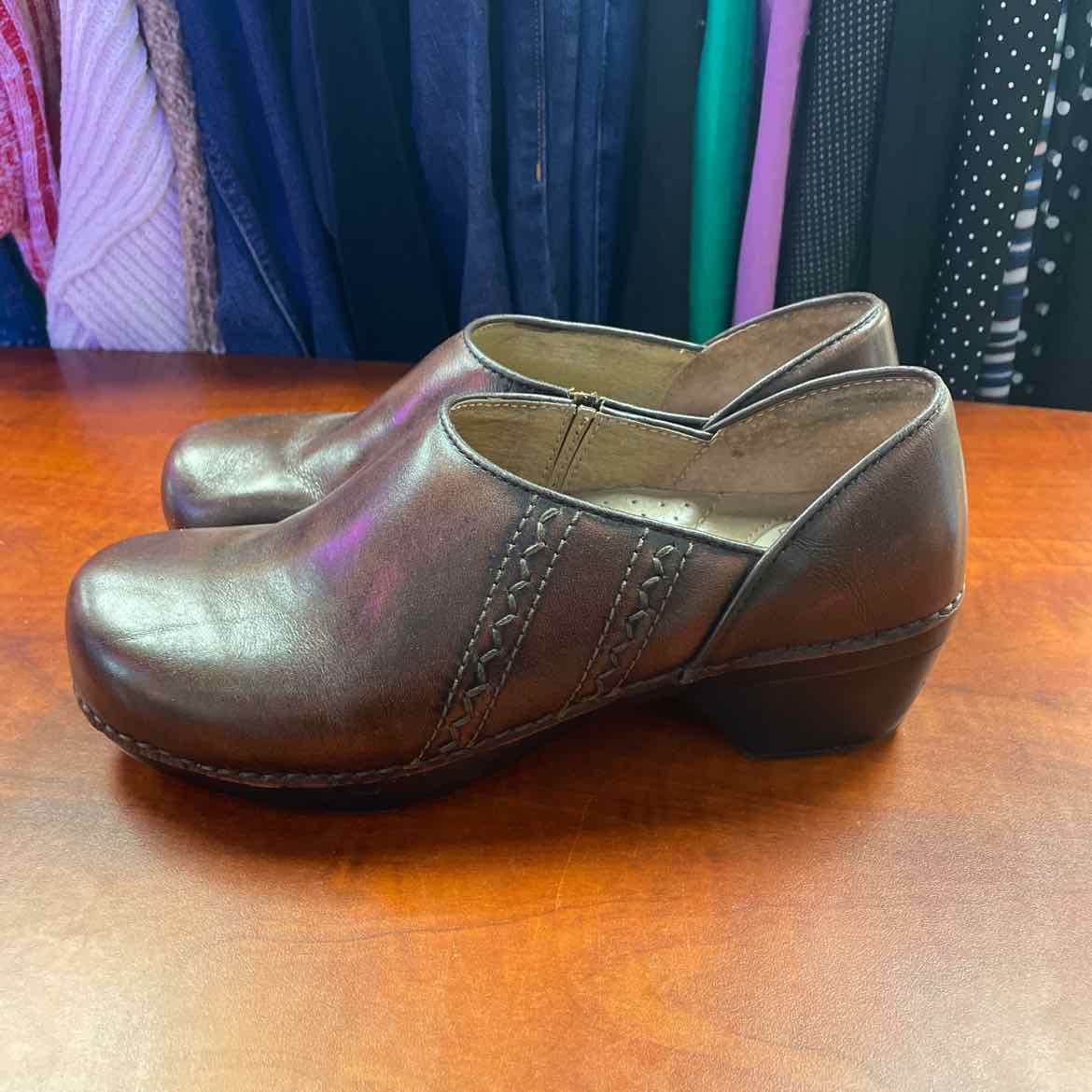 Dansko Sienna Brown Leather Clogs Size 39