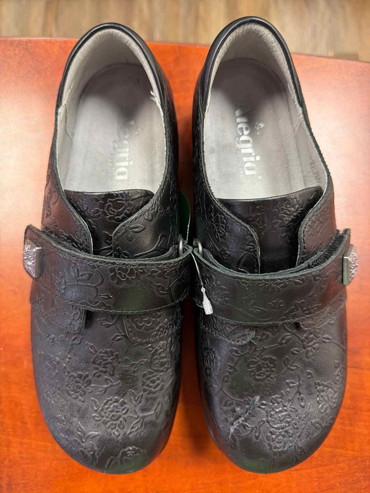 Alegria Joleen Tar Tooled Professional Nursing Clogs Size 38