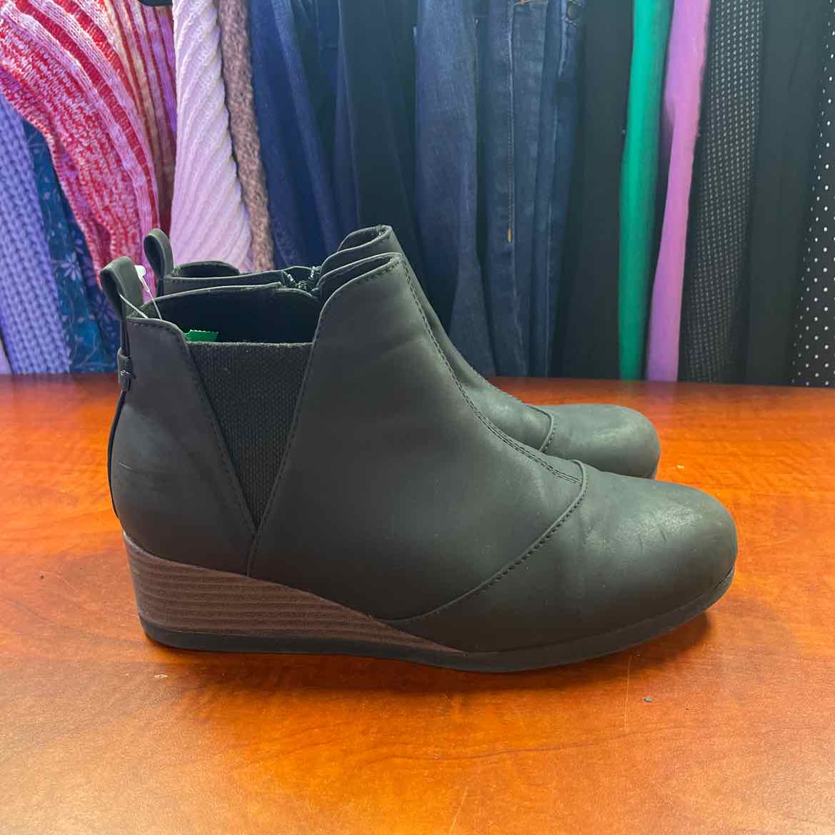 TOMS Wedge Ankle Booties Size 5