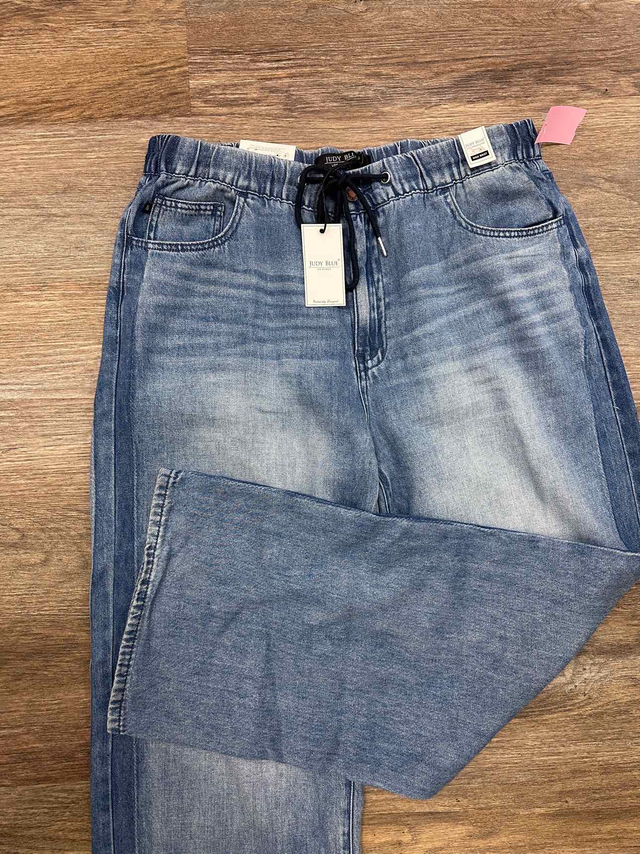 Judy Blue Hgh Waist Wilhemina Wide Leg Size 11(30) Medium Wash Jeans