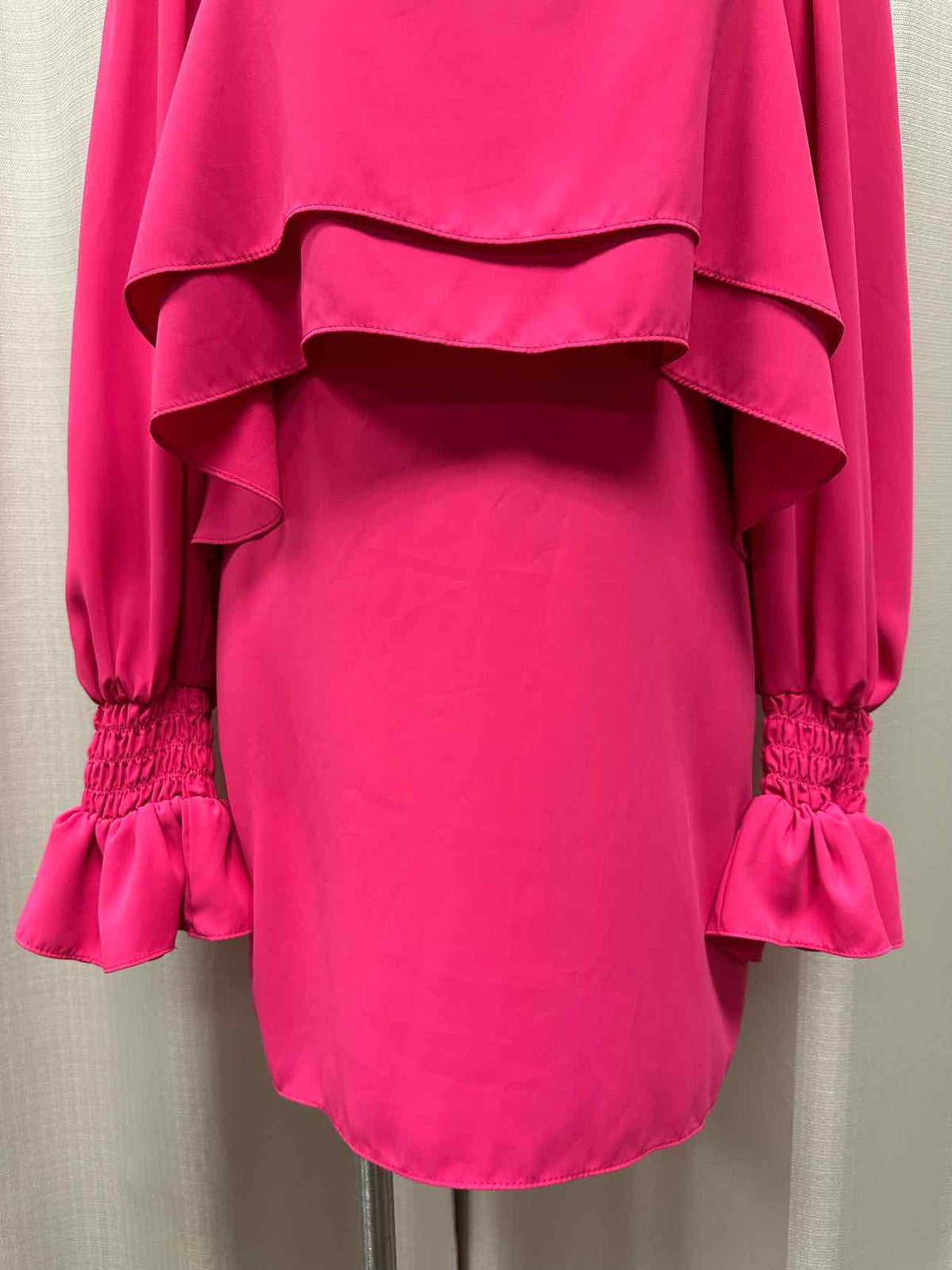 Amanda Uprichard Square Neck Stretch Long Sleeve Size Medium Hot Pink Dress