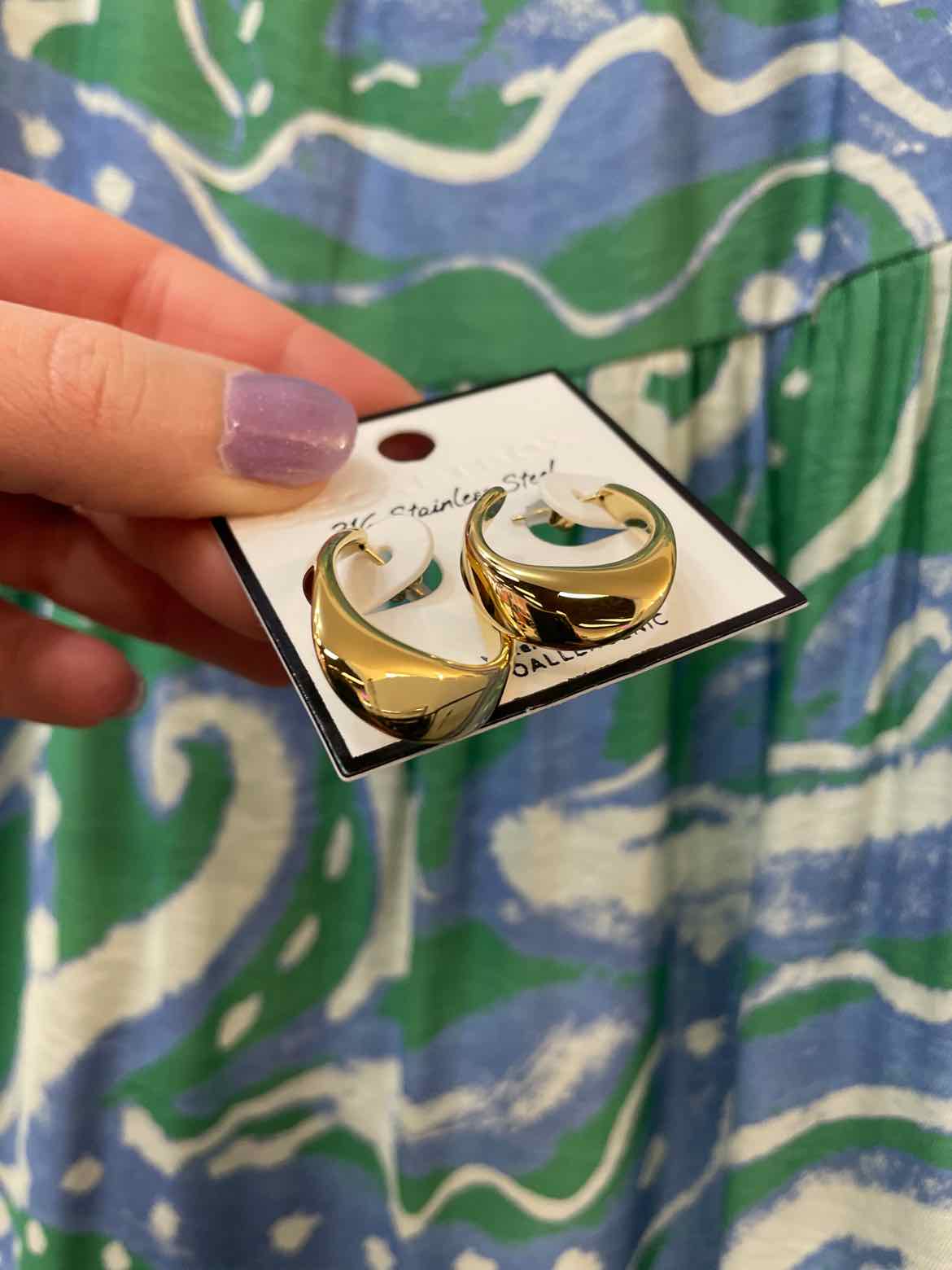 Flat Metal Tone Tapered Stainless Steel .75" Gold-Tone Earrings