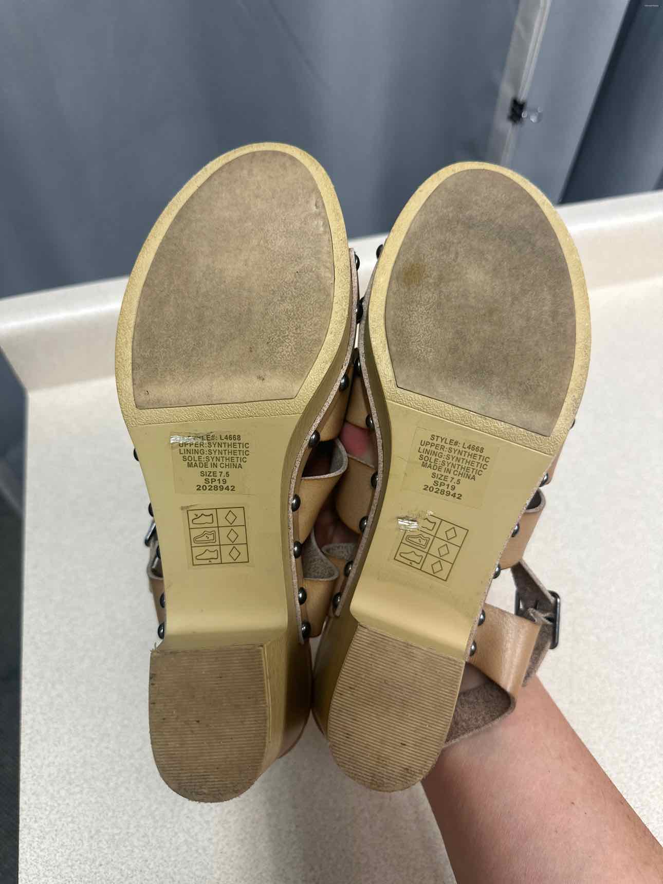 J. Crew Size 7 1/2 Tan sandal