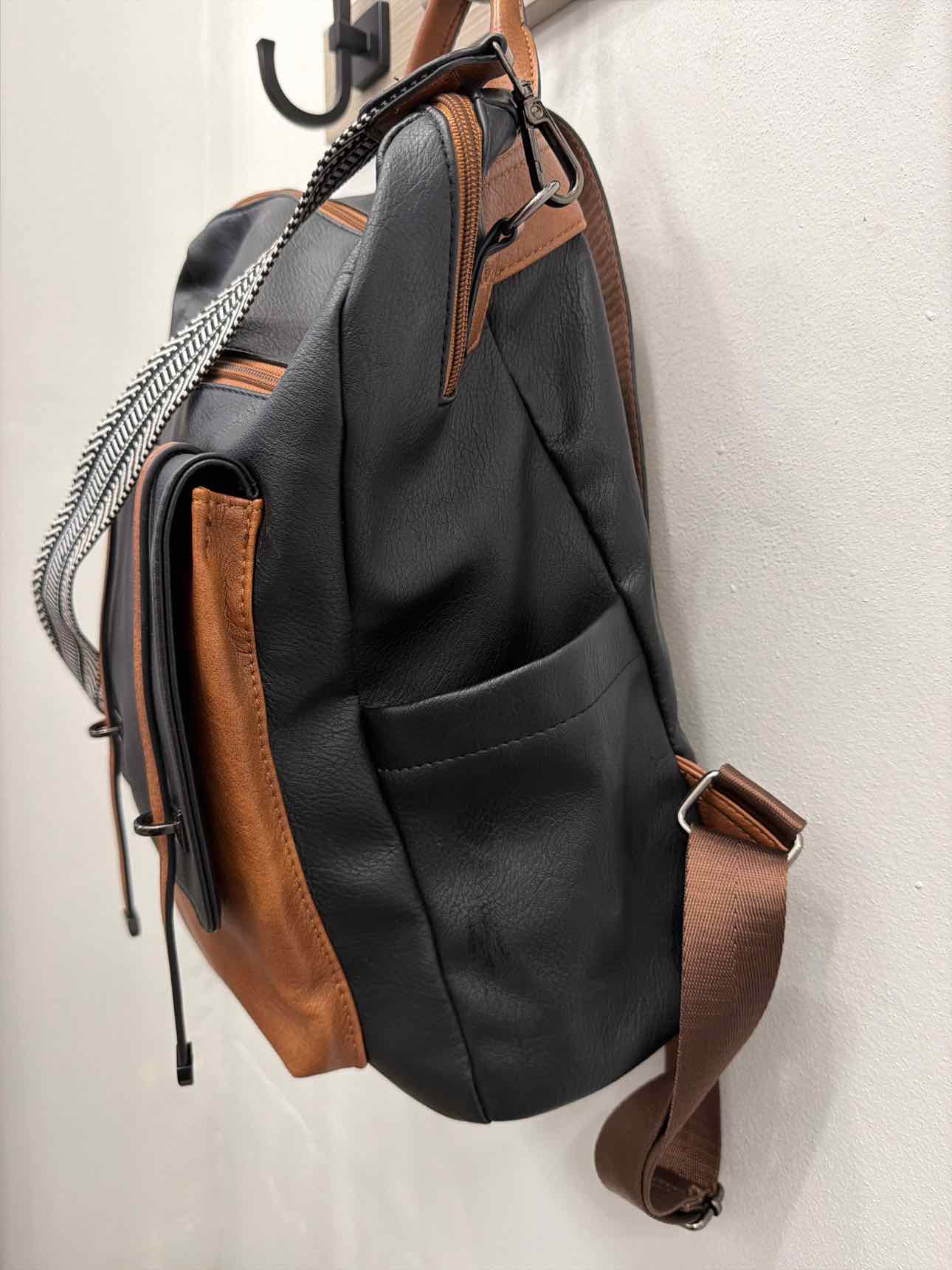 Cluci Faux Leather Backpack with Shoulder Strap Large Black Brown