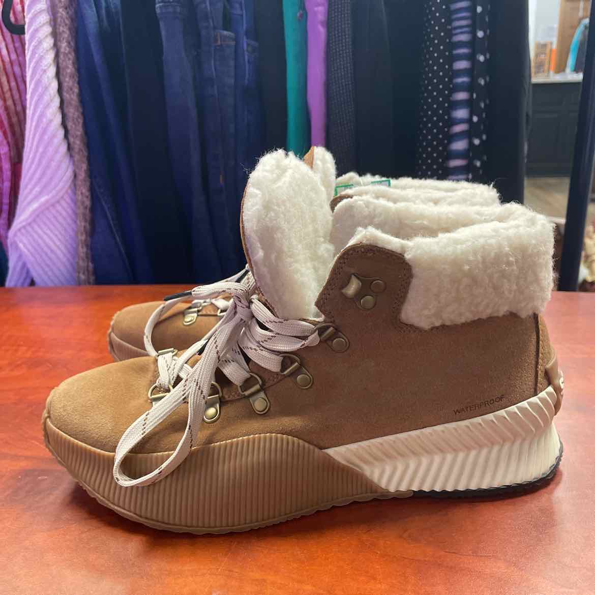 Sorel Women's Out 'N About III Conquest Waterproof Brown Suede Boots Size 9 1/2