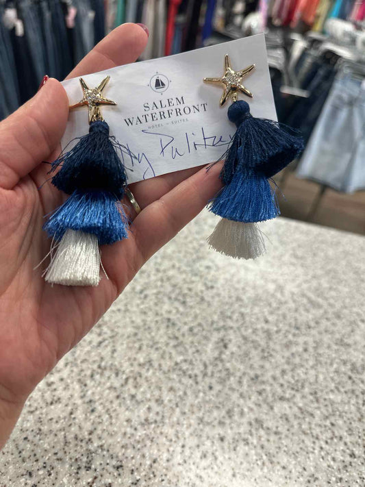Lilly Pulitzer Size 3.5" Blue/White Earrings