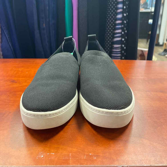 Banana Republic Sustainable FlyKnit Woven Slip-On Sneakers Size 7