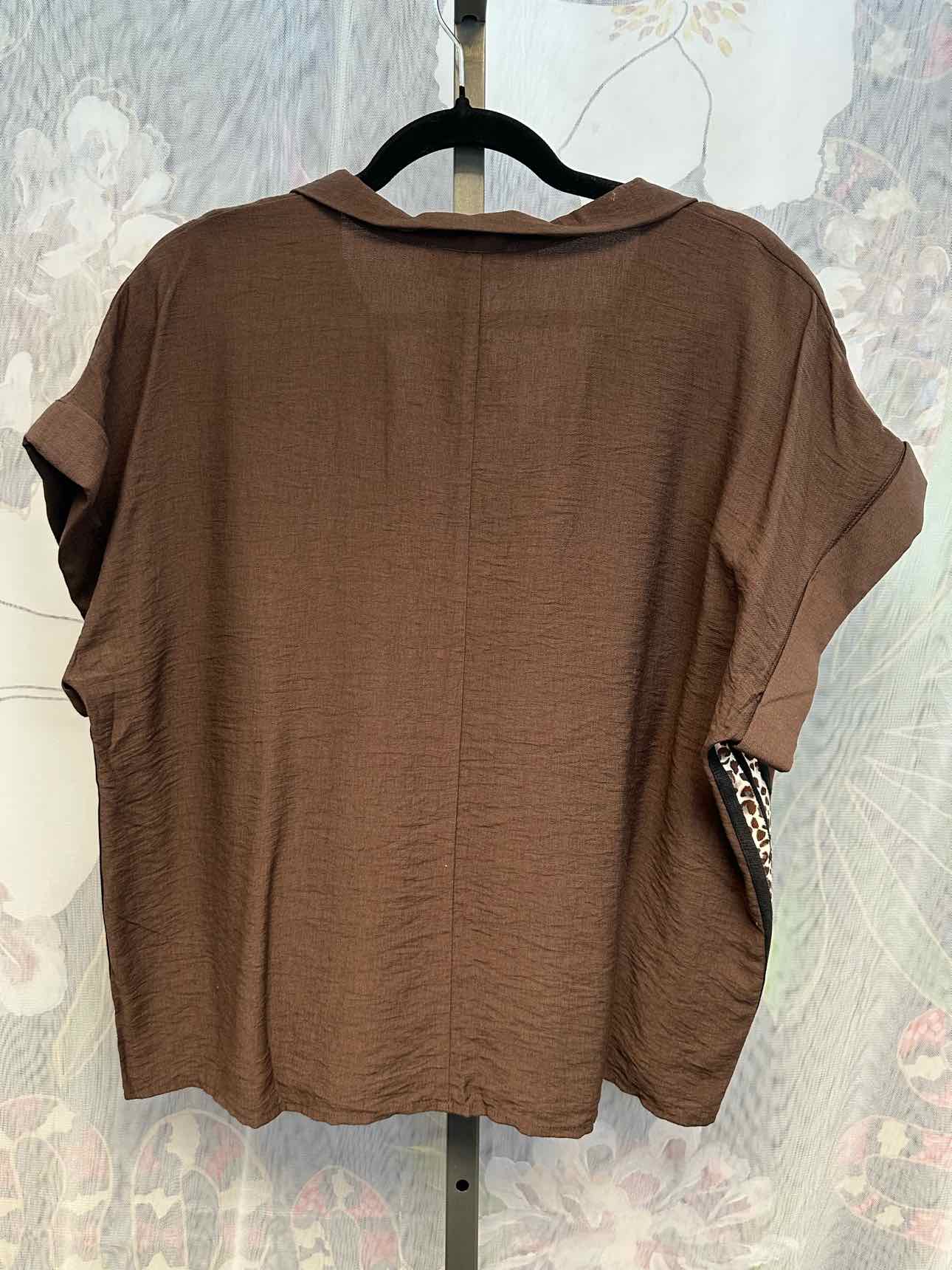 entro Size Large Brown Top