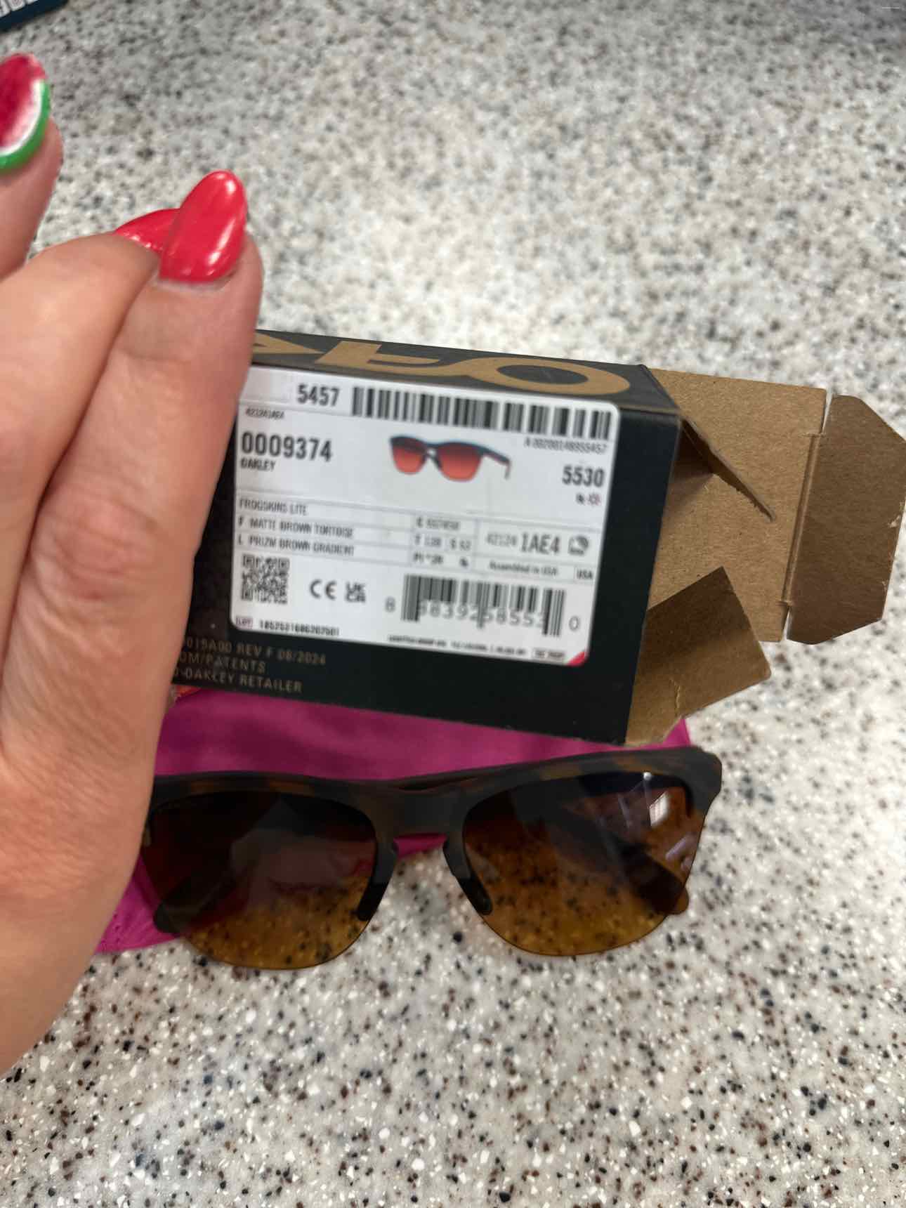 Oakley Size Brown Tortose Cat Eye Sunglasses NEW NIB