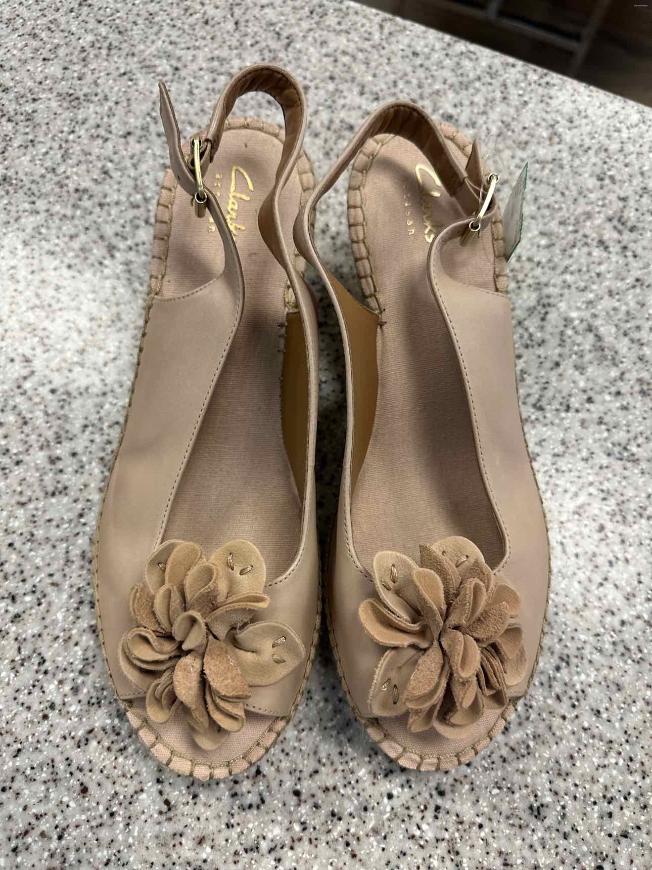 Clarks Size 9.5 floral leather peep toe wedge espadrille Tan sandal