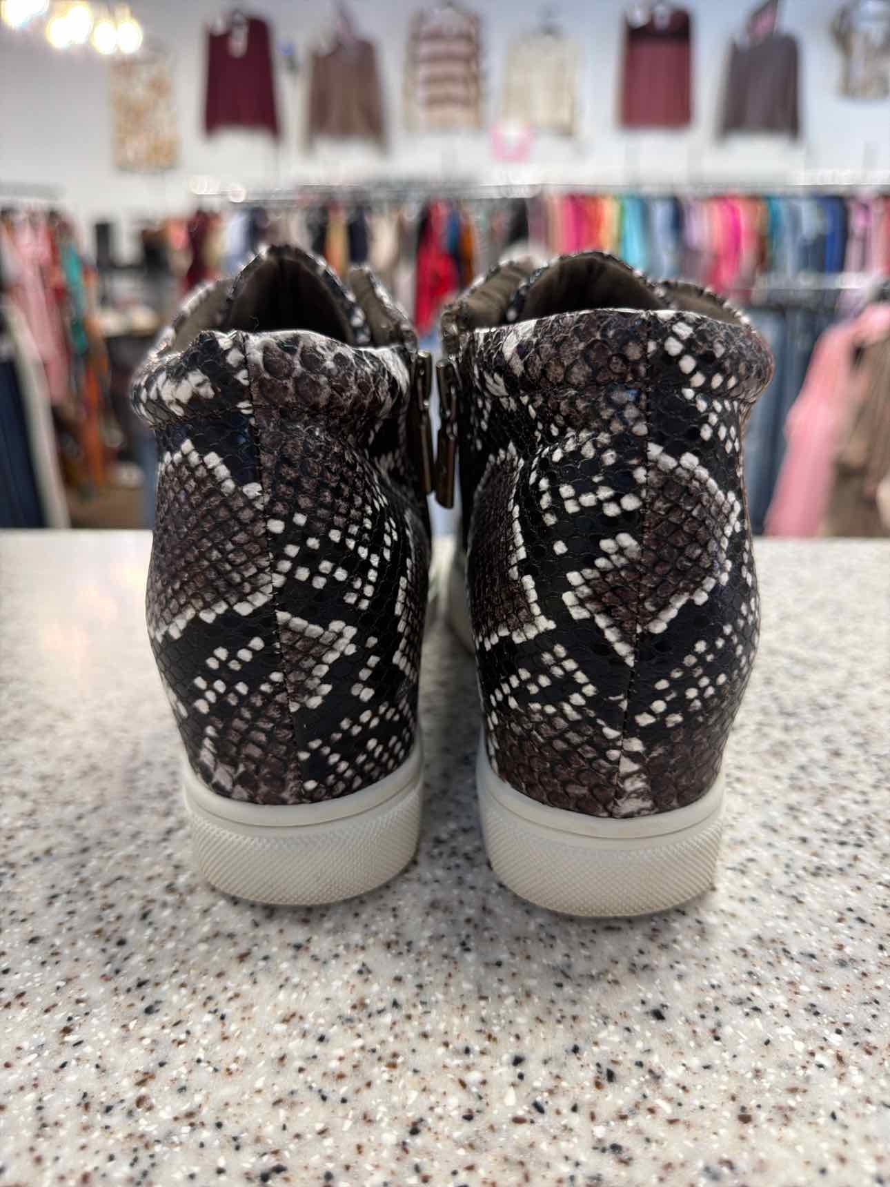 Aqua College Size 8 1/2 Glady Waterproof Leather Wedge Snakeskin Black Shoes