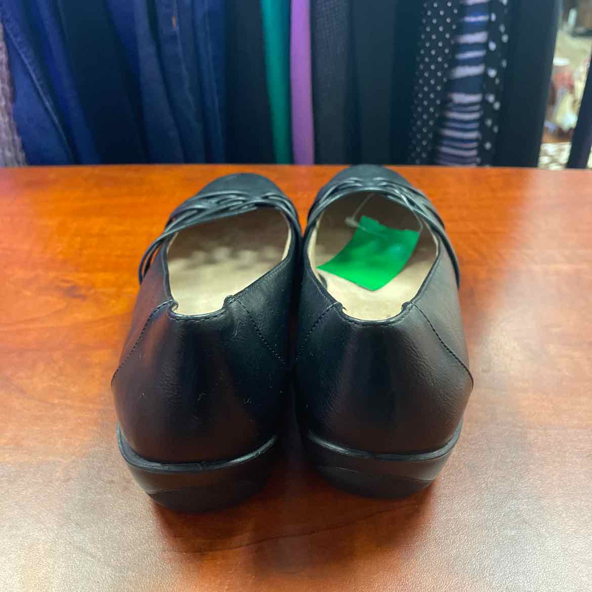 LifeStride Incredible Ballet Flats Crisscross Strap Size 8 Black Shoes