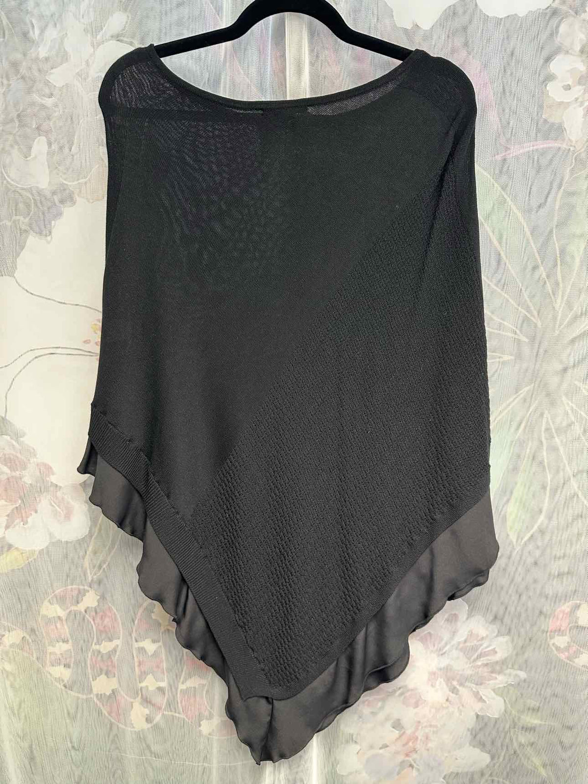 Mel & Lisa Size Medium Black Poncho