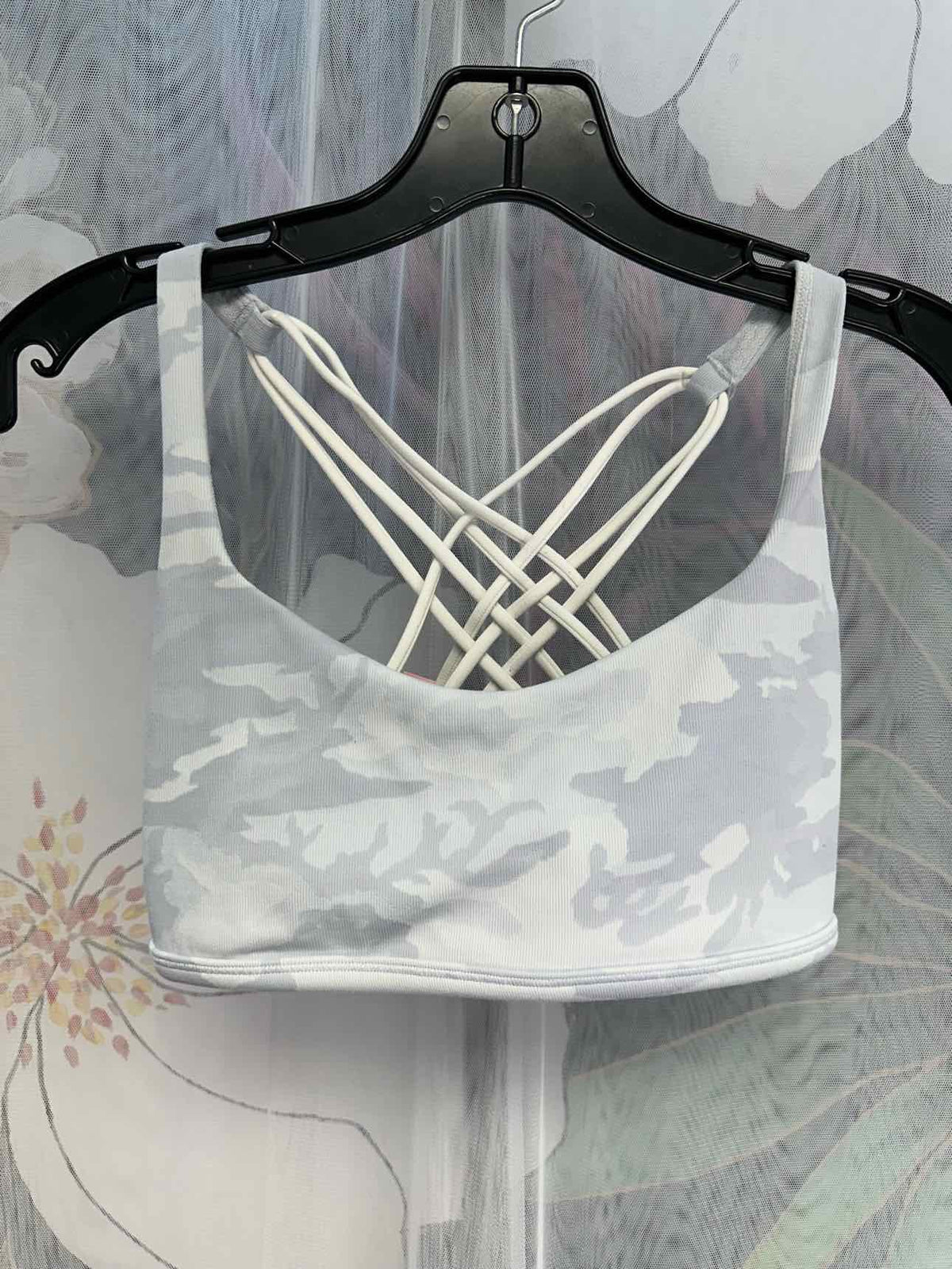 Lululemon Energy Camo Criss Cross Racerback Sports Bra Size 8 Grey