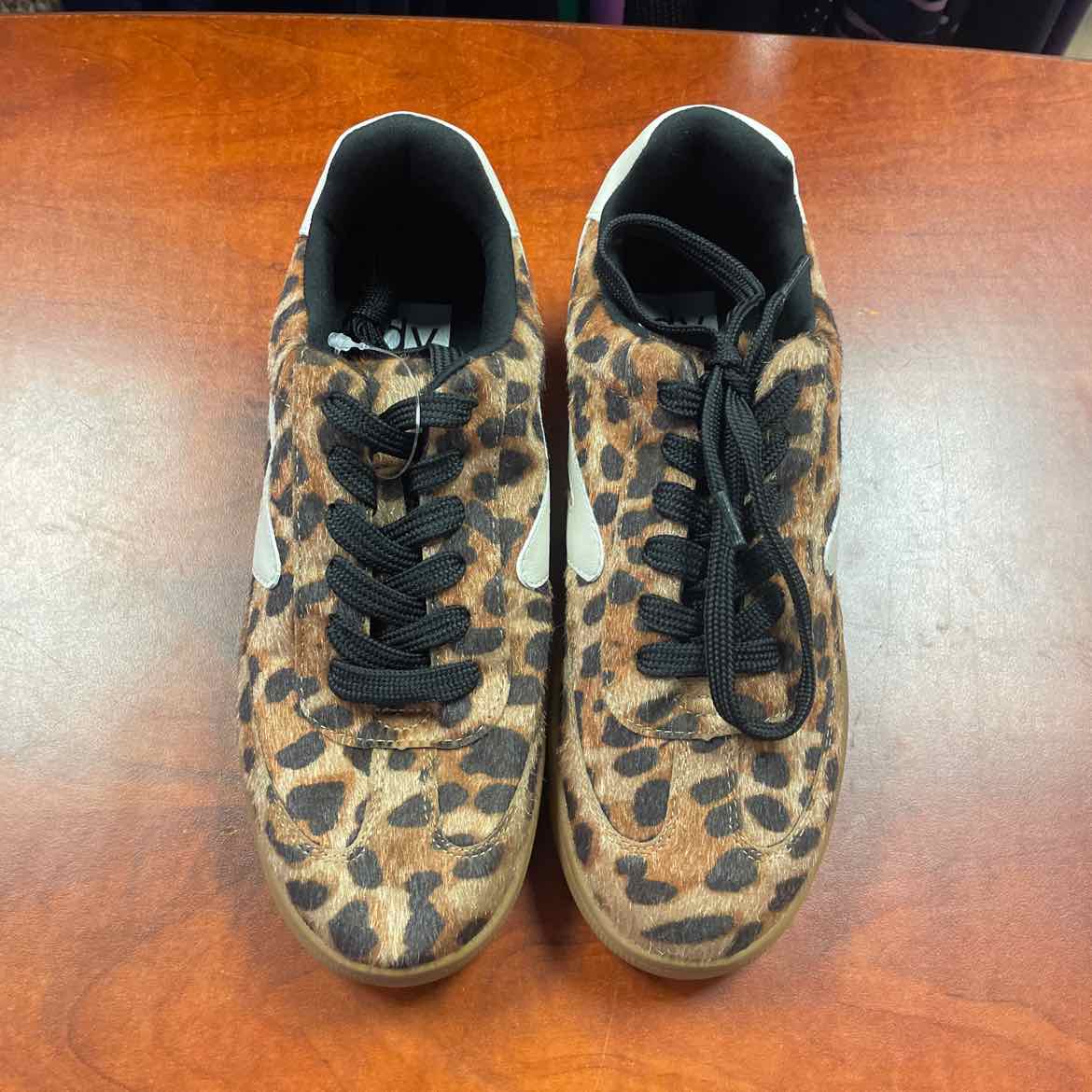 Dolce Vita Voyage Leopard Print Sneakers Size 7