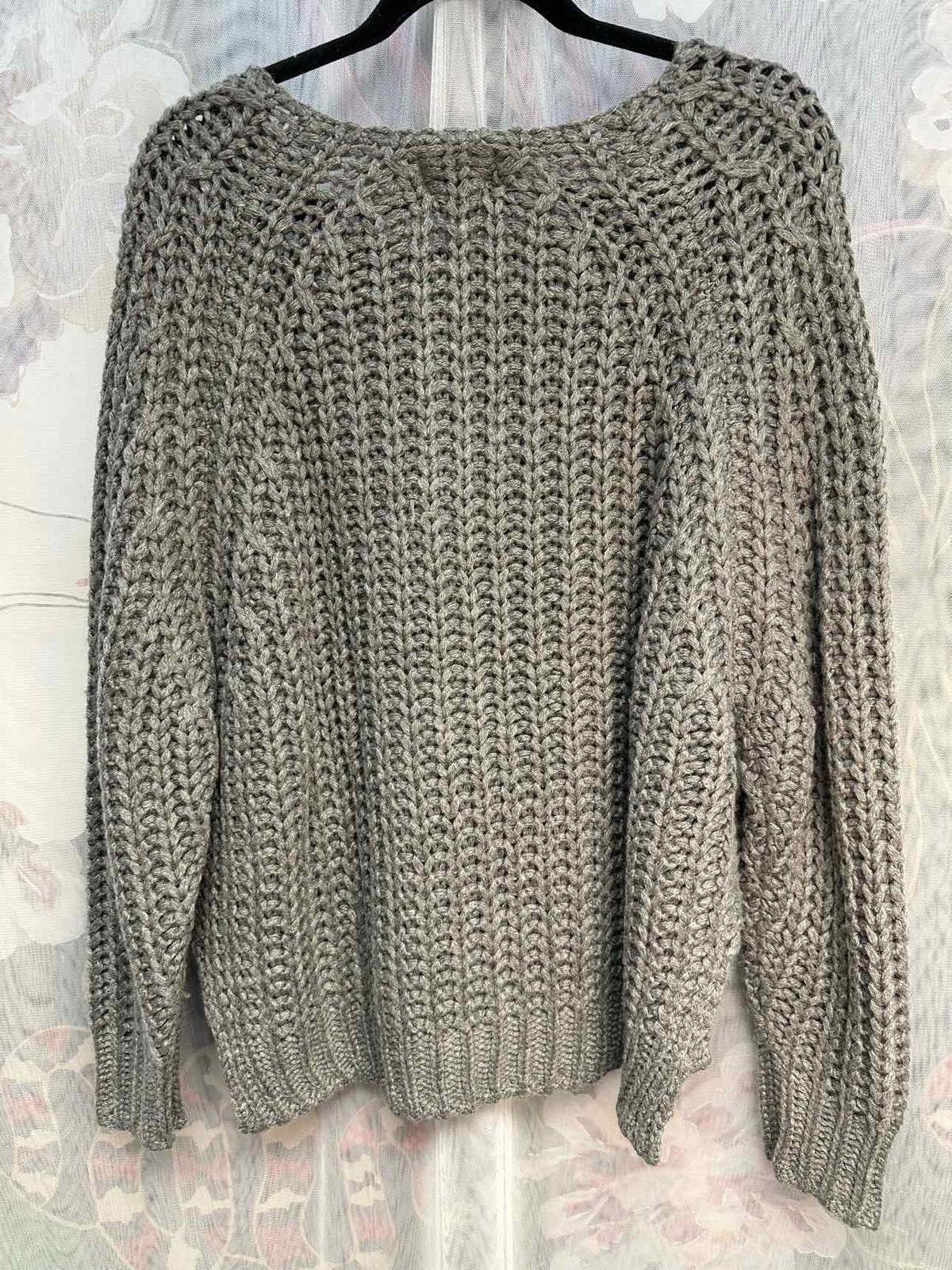 Kut from the Kloth Chunky Woven Wide Neck Size Large Grey Sweater