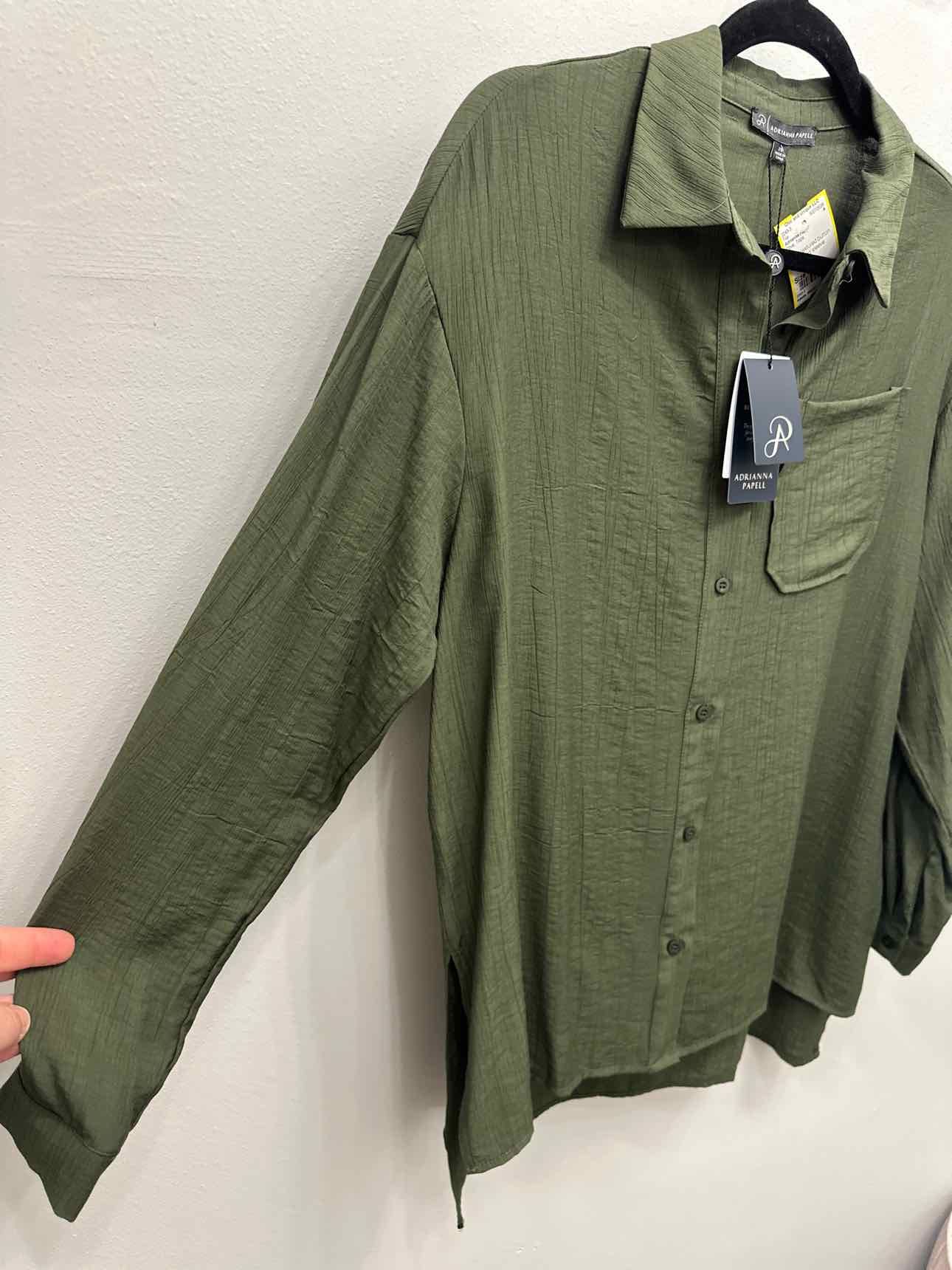 Adrianna Papell Size XS Olive Top