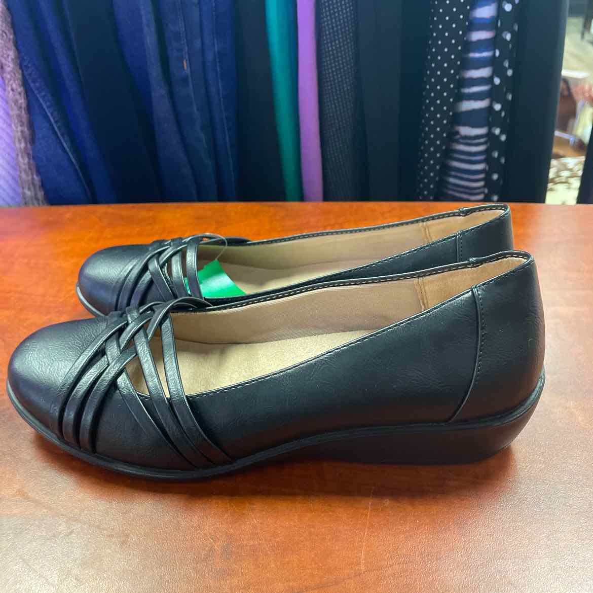 LifeStride Incredible Ballet Flats Crisscross Strap Size 8 Black Shoes