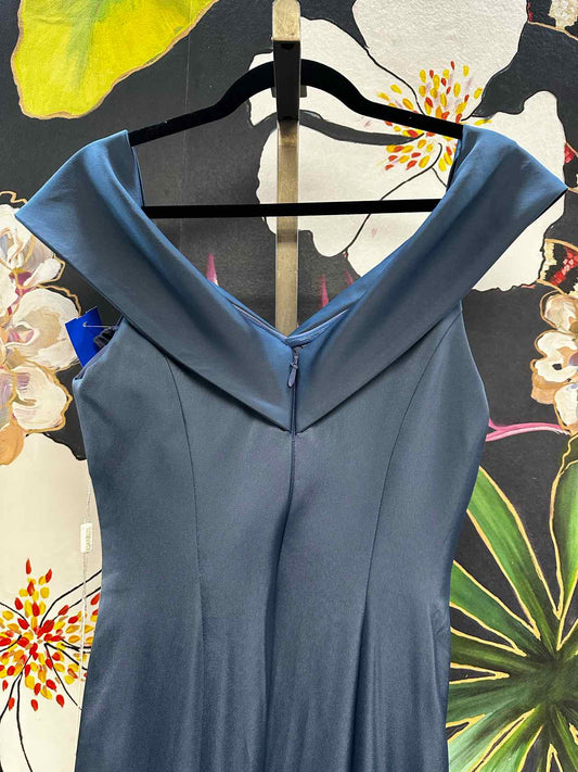 Kiarelys Size 6 Dark Navy Blue Formal Surplice Off Shoulder Gown Dress NEW