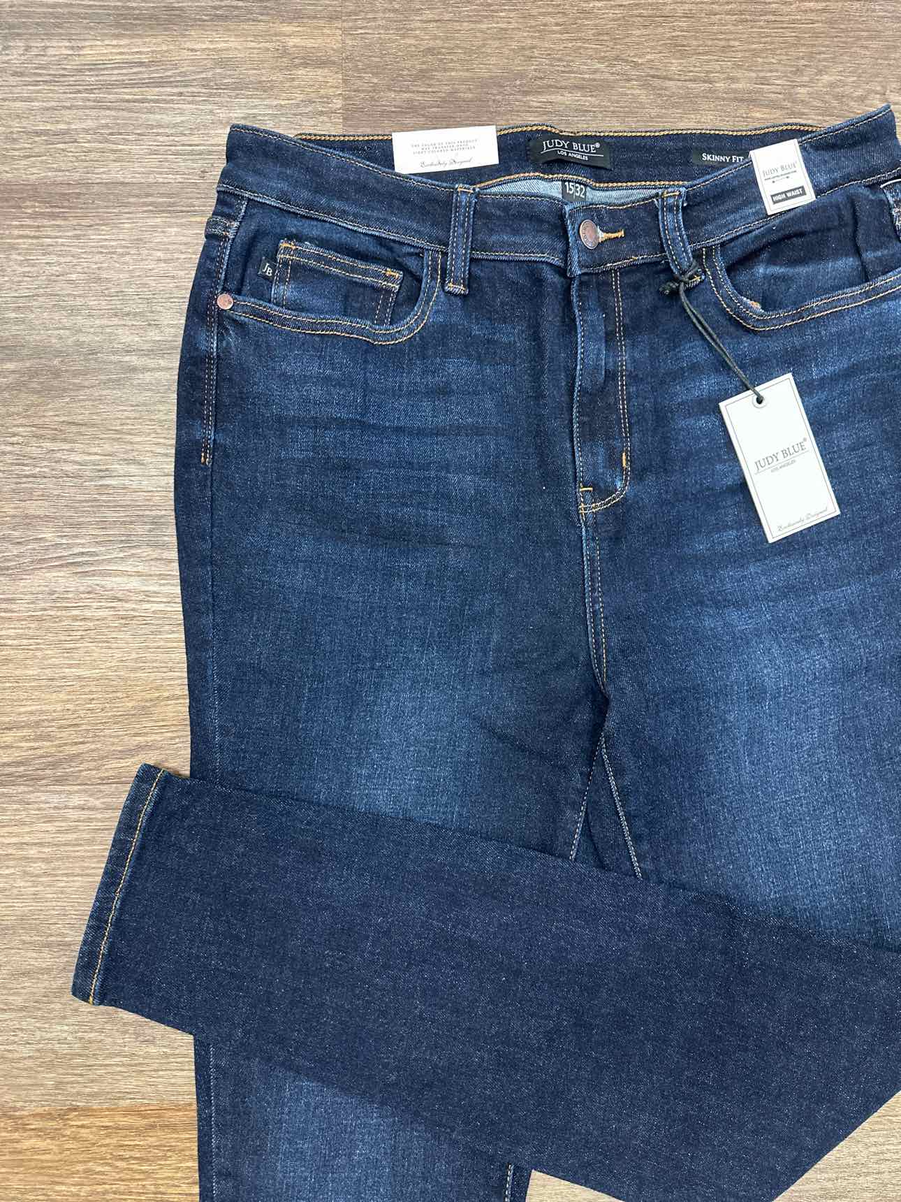 Judy Blue Size 15(32) High waist skinny dark wash denim jeans with handsanding