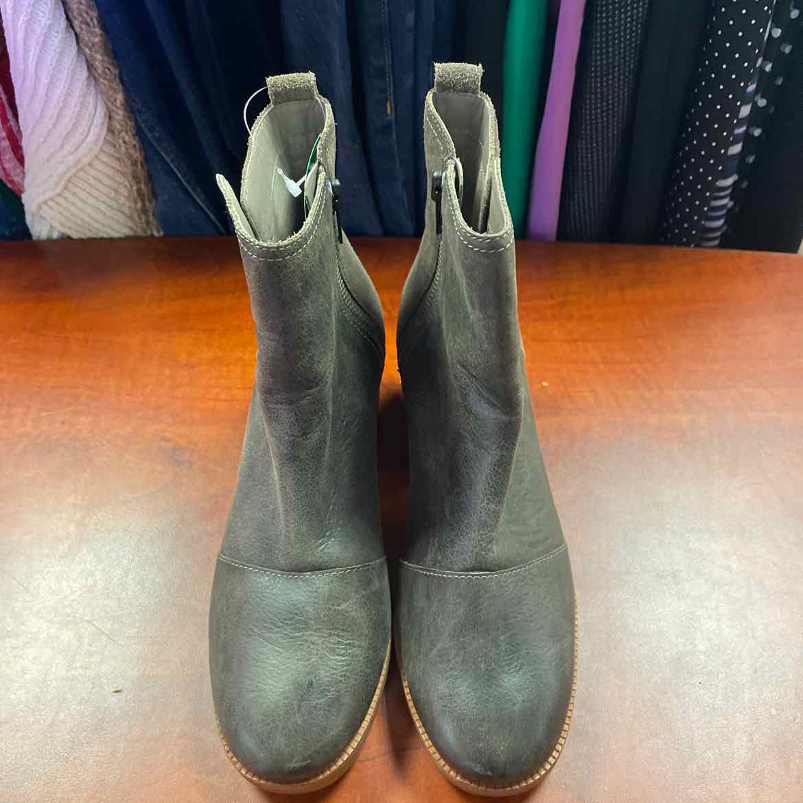 Sorel Cate Booties Waterproof Gray Leather Size 8