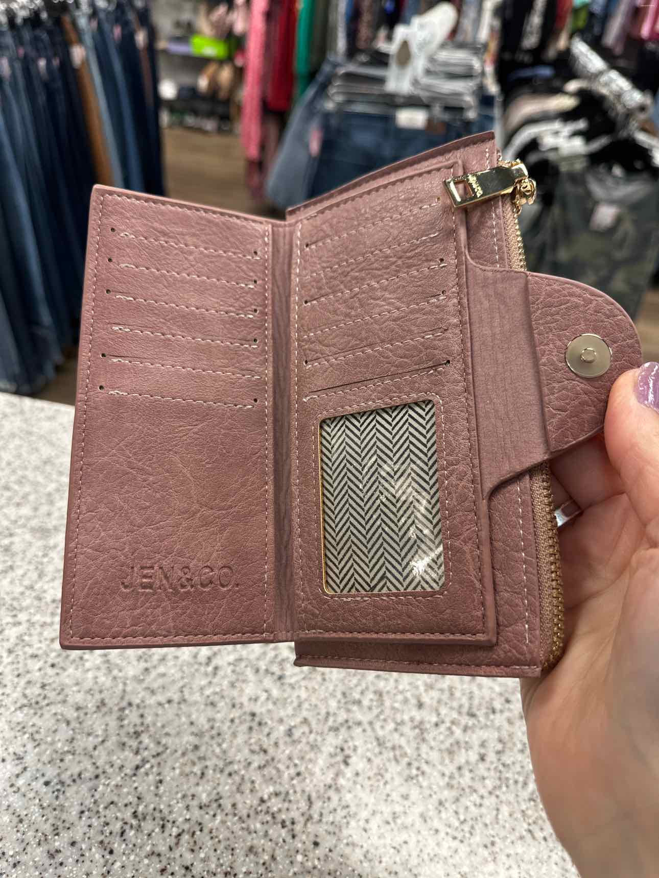 Jen & Co Size Medium Blush Wallet