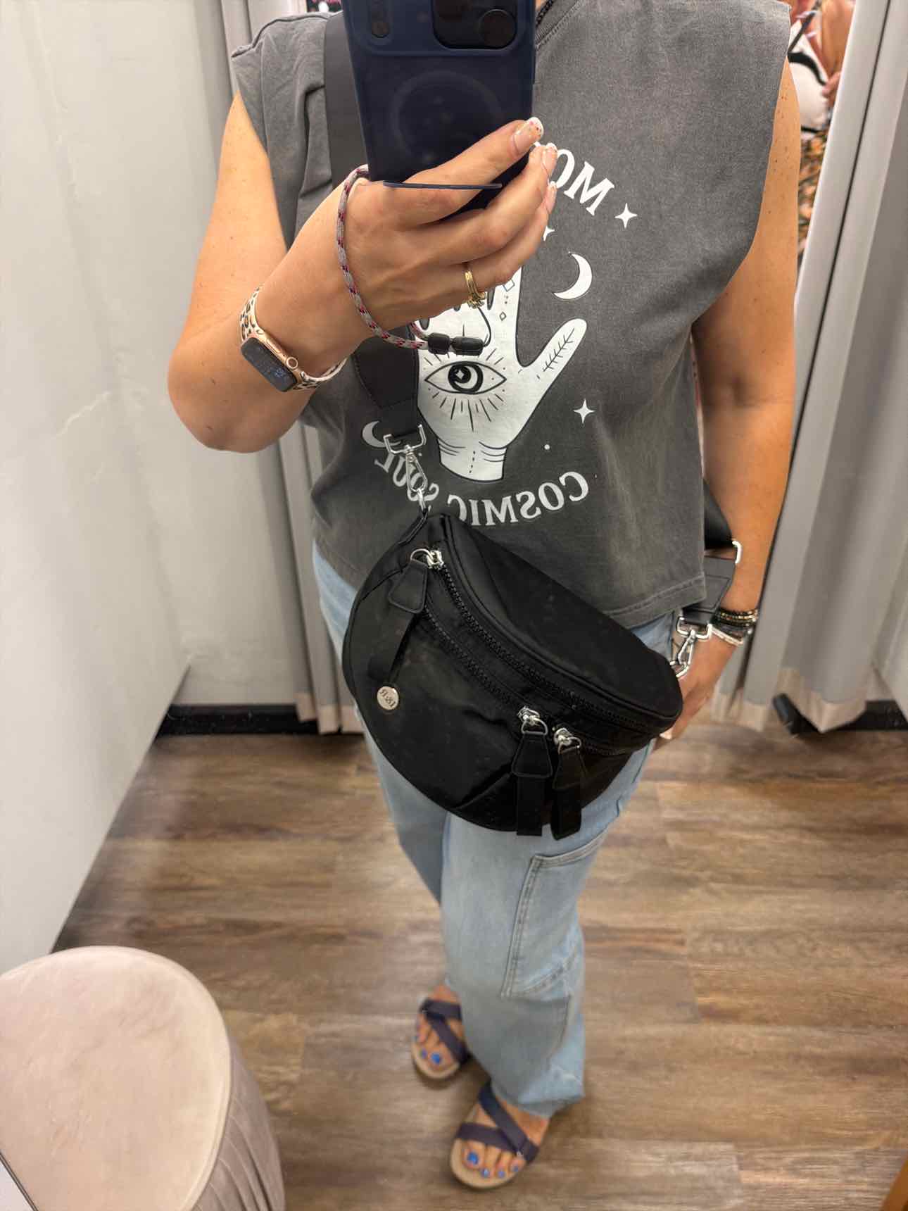 I&R Nylon Crossbody Bum Bag Water-Repellent Sling Bag NWOT Black Handbags