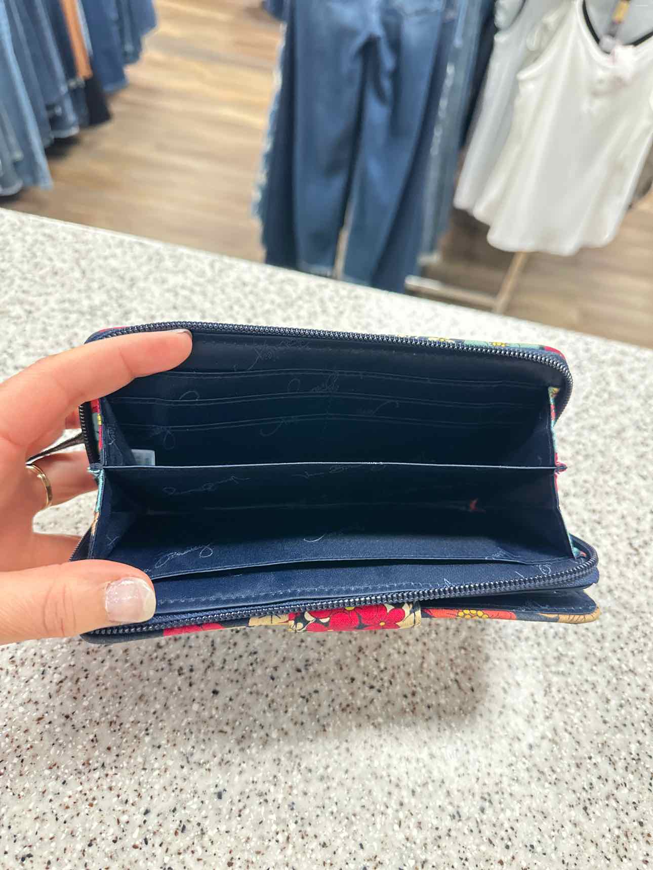 Vera Bradley Size Large Navy/Coral Wallet