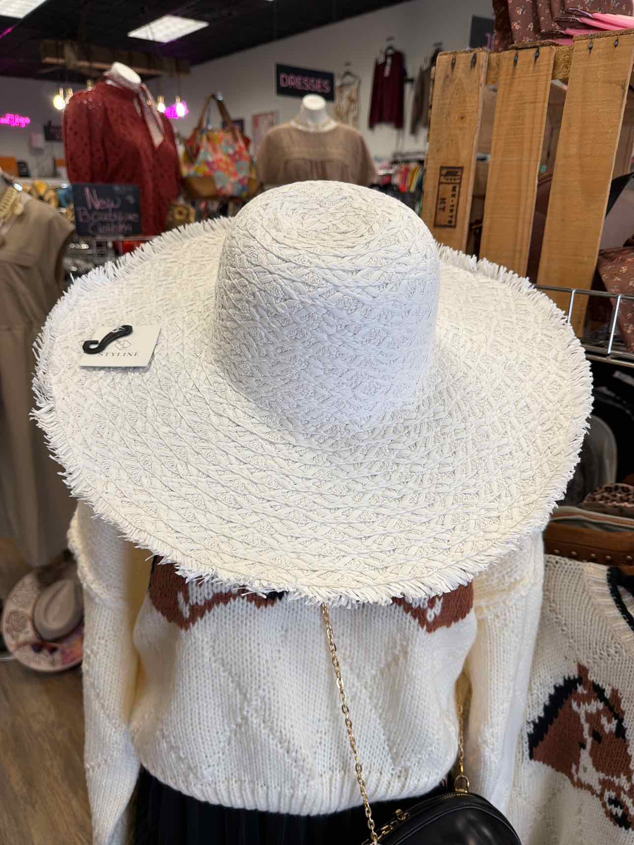 NEW Straw Wide Brim Sun Hat White Hat