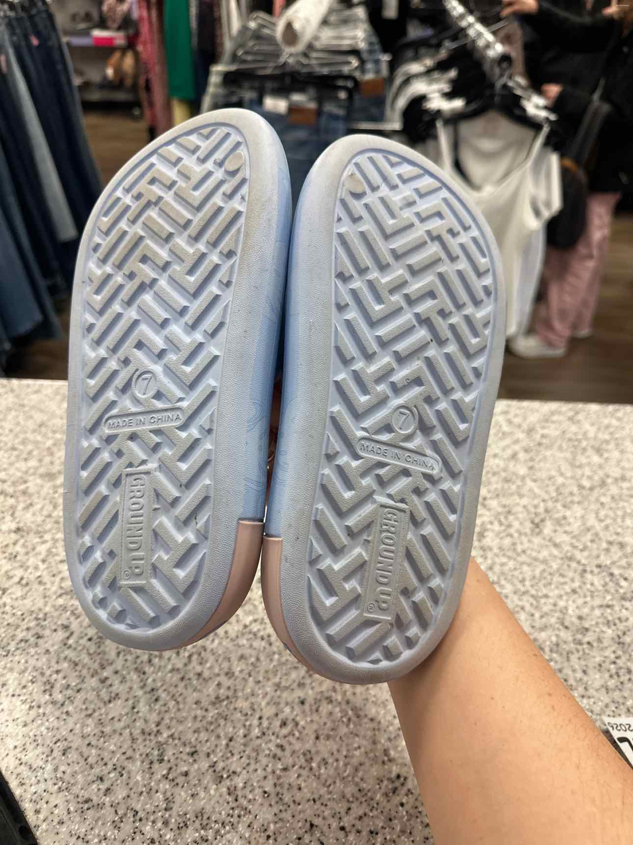 Disney Size 7 Light blue sandal