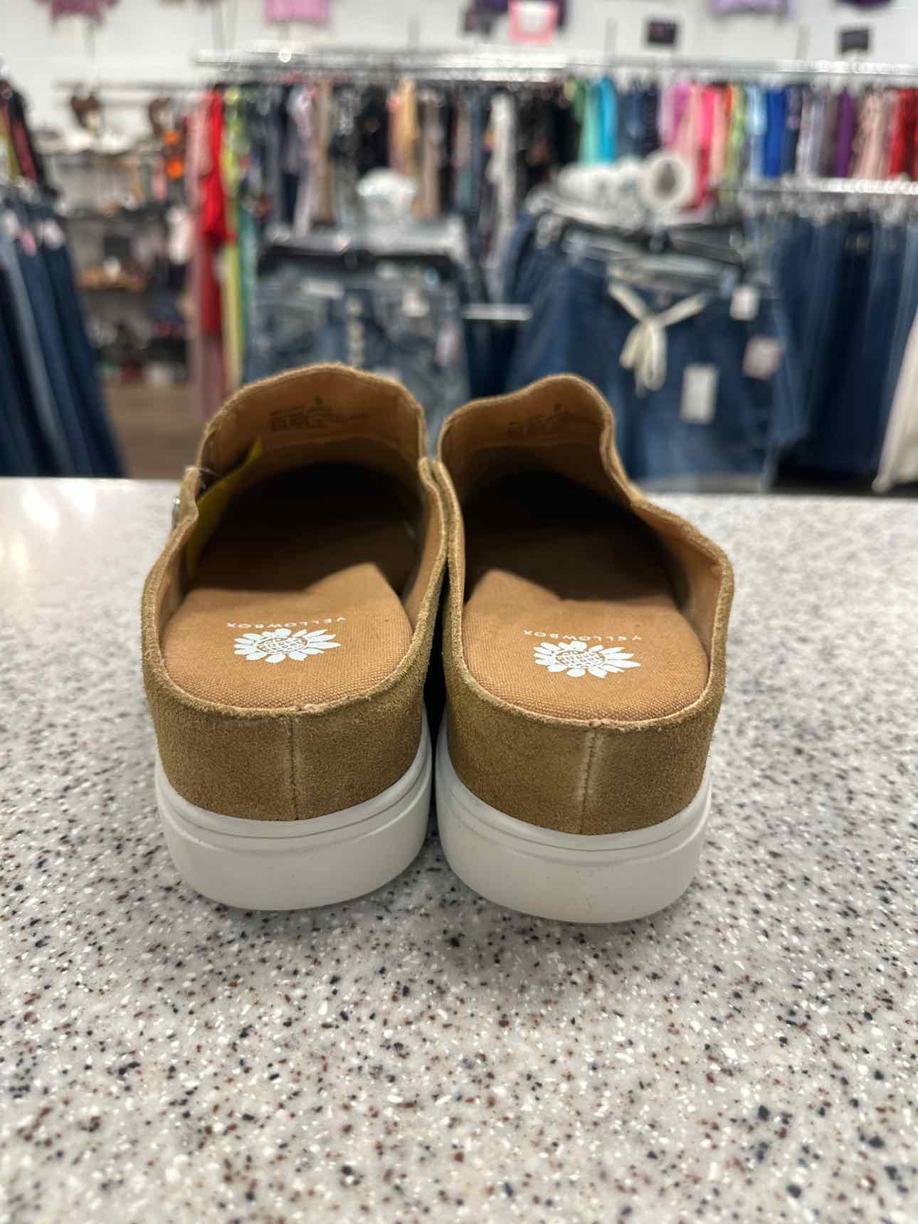 Yellow Box Size 9 Brown Shoes
