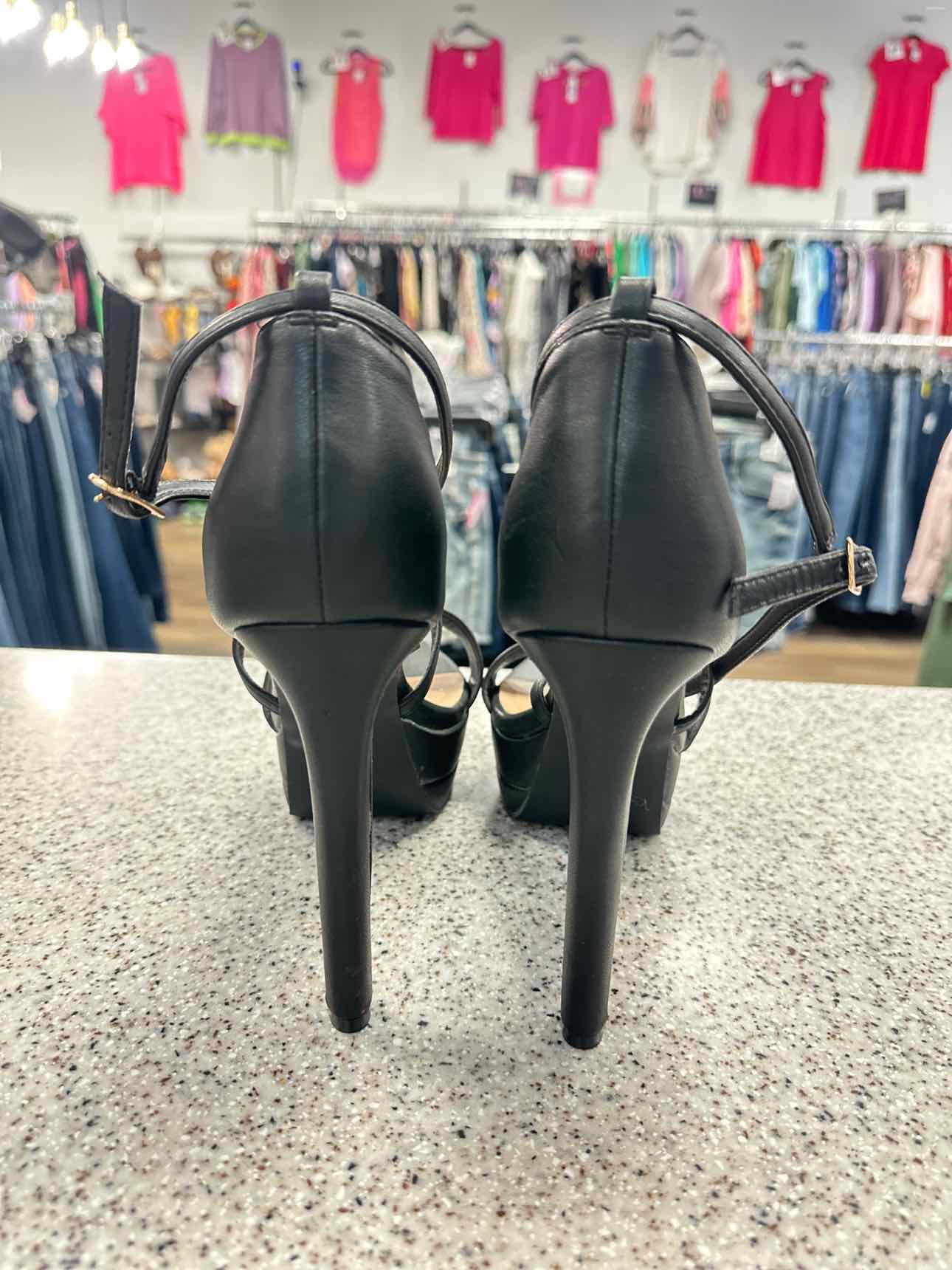 Shoedazzle Size 9 Black Faux Leather Platform Strappy 5" Heels Sandals