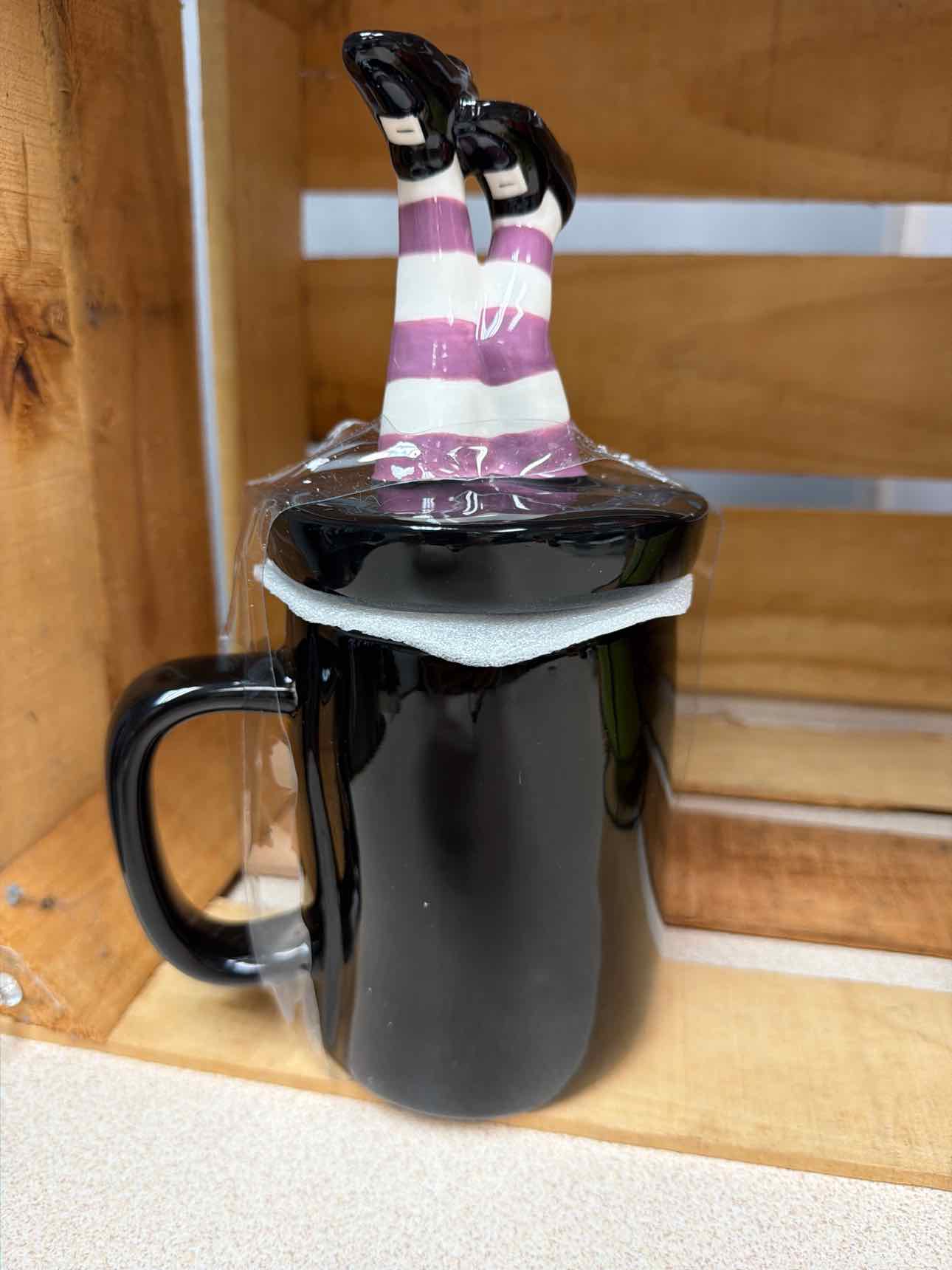 Rae Dunn NEW 'Drink Up Witches' mug with lid household