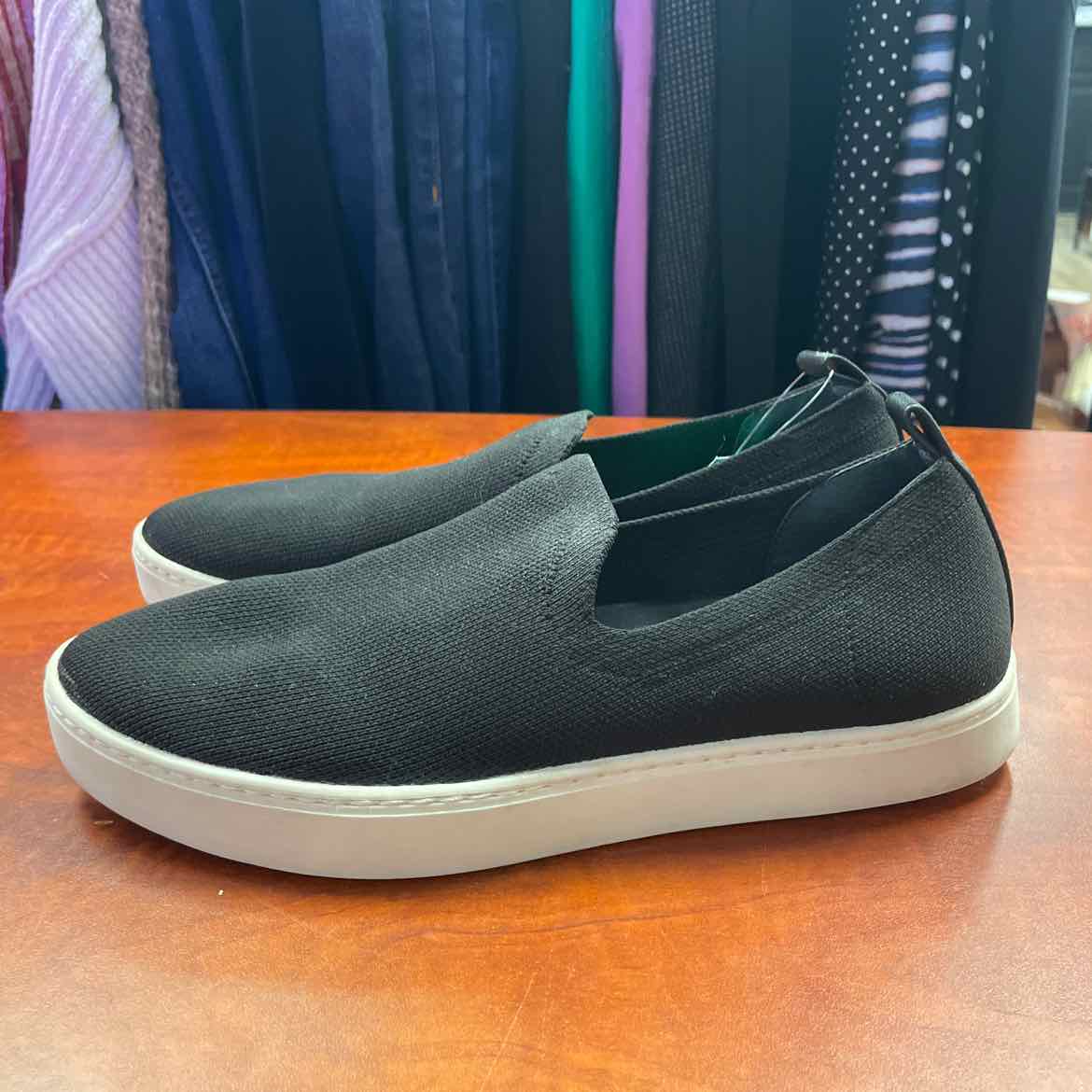 Banana Republic Sustainable FlyKnit Woven Slip-On Sneakers Size 7