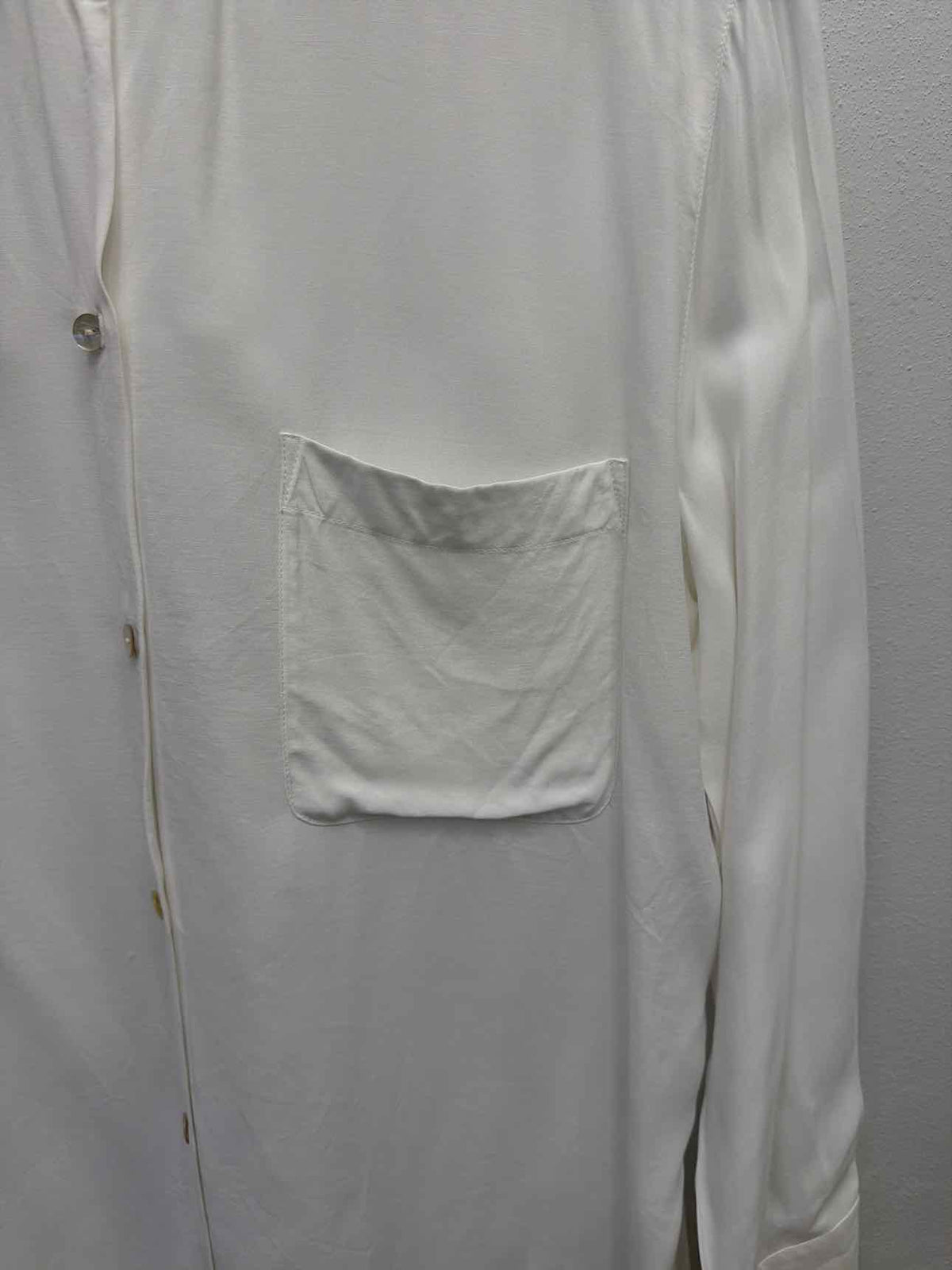 Vince Size Medium Peter Pan classic button down long sleeve Blouse White Top