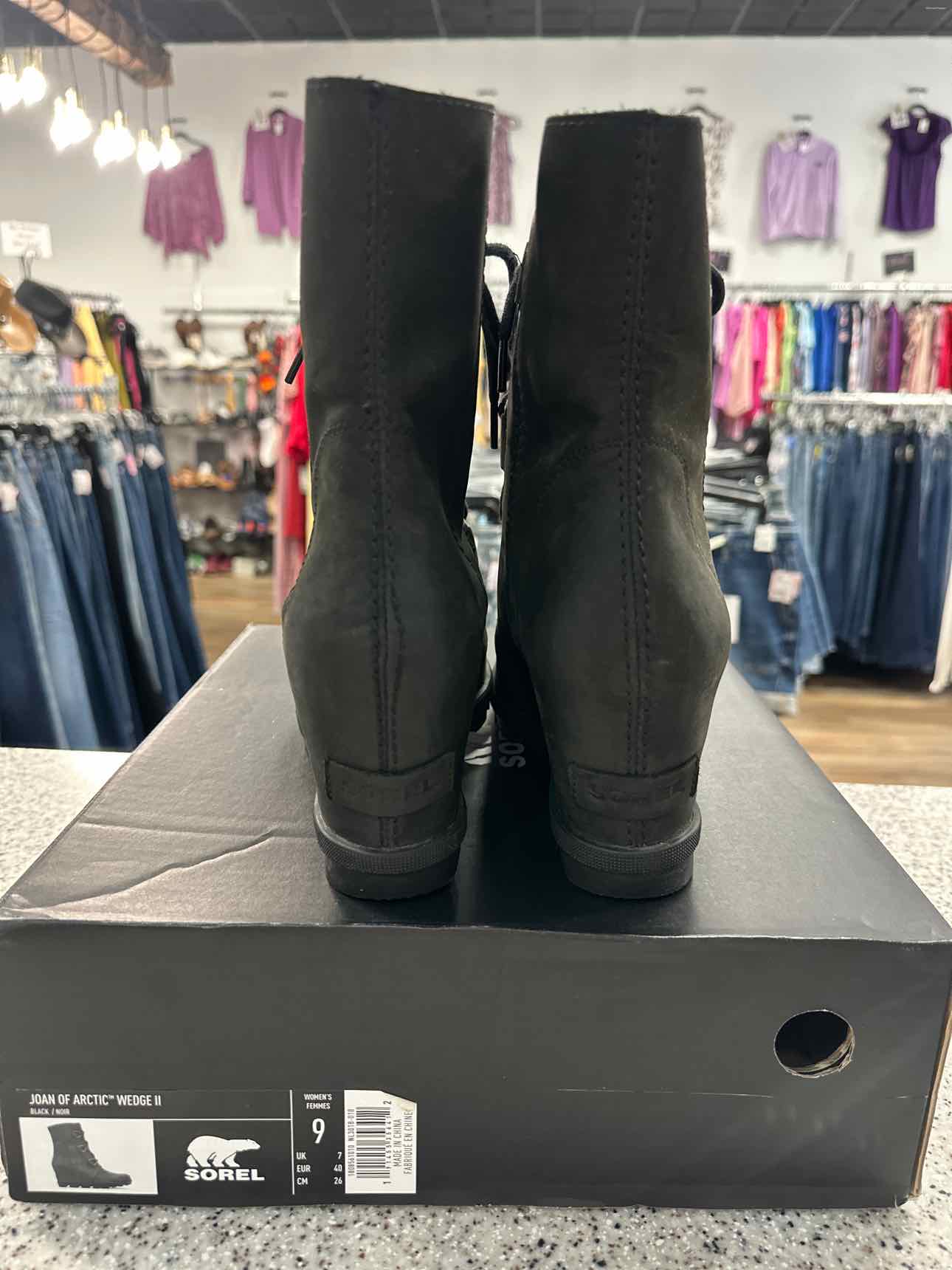 Sorel Size 9 Black Shoes