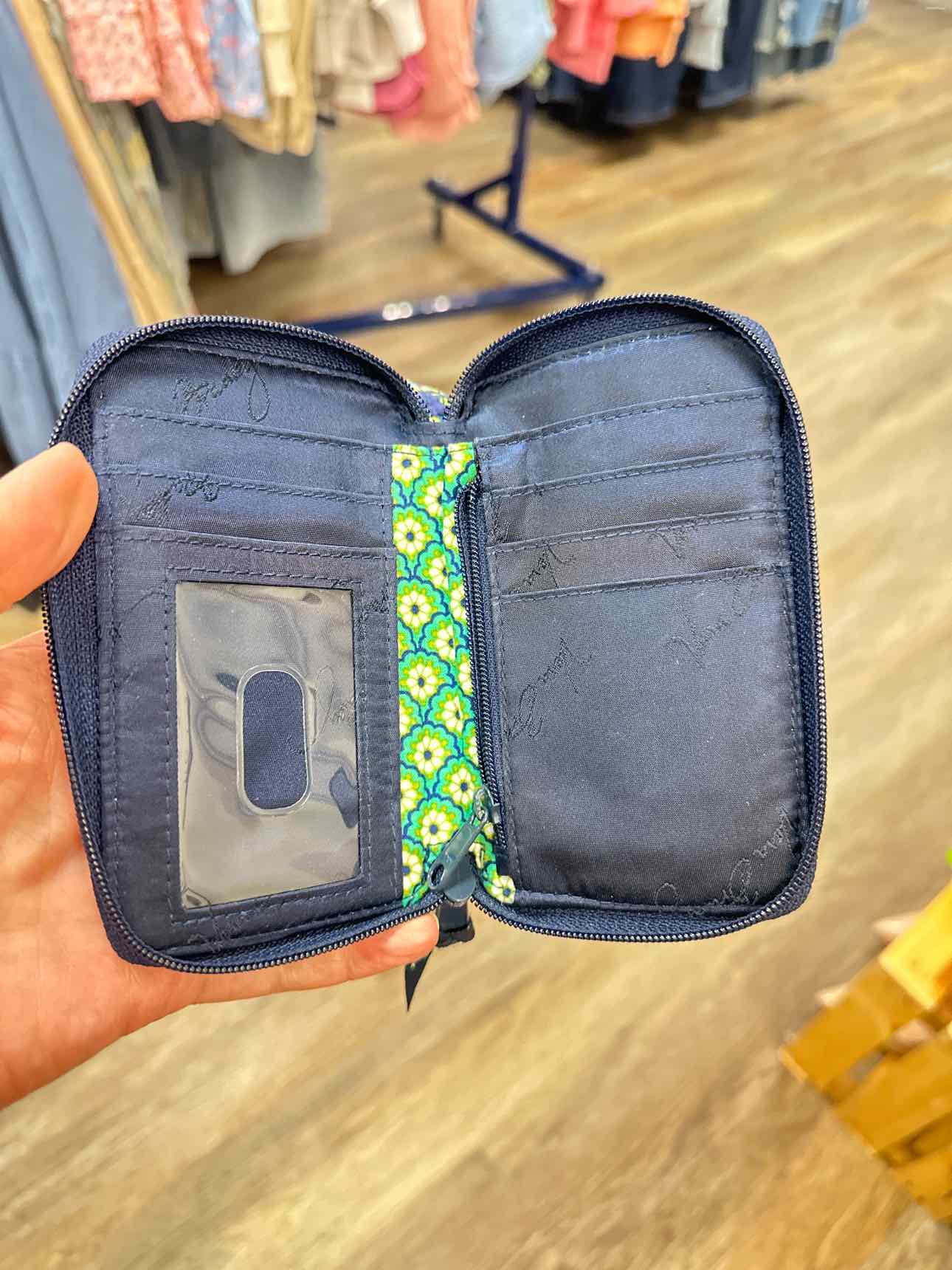 Vera Bradley Rhythm & Blues Paisley Pattern Zipper Wristlet Blue Green Wallet
