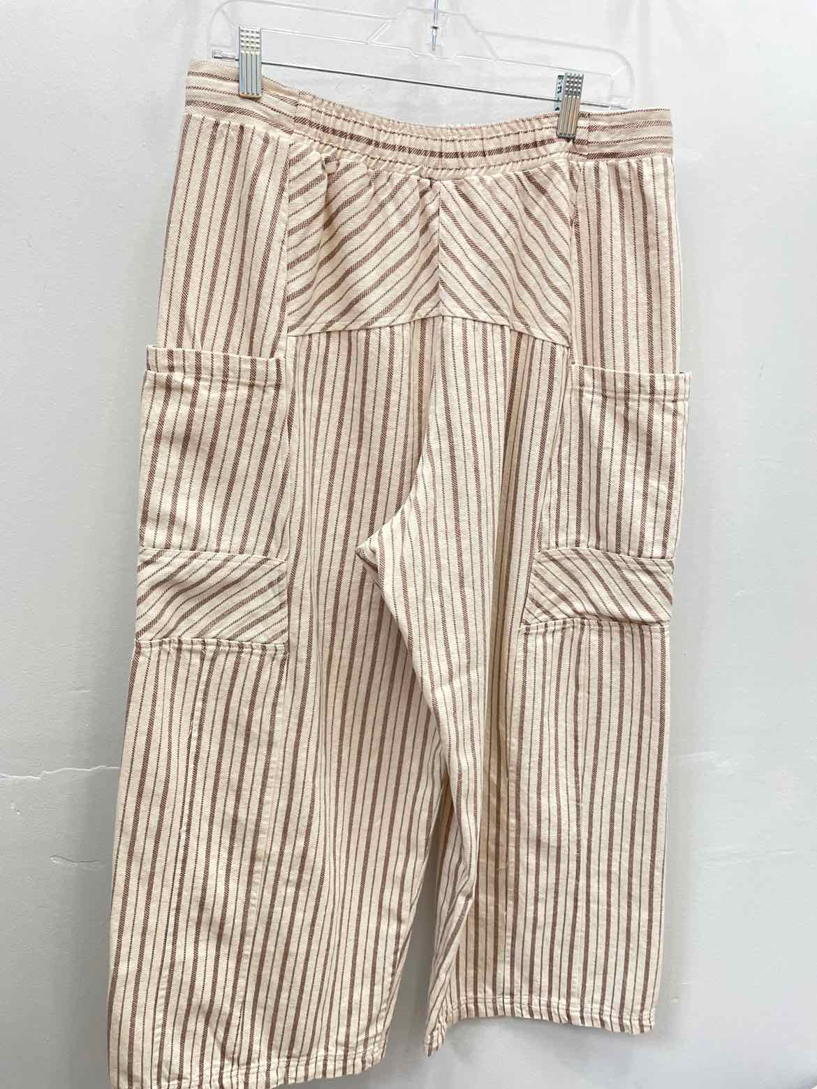 Peach Love Size Large Tan Striped Cargo Pocket Cropped Pants