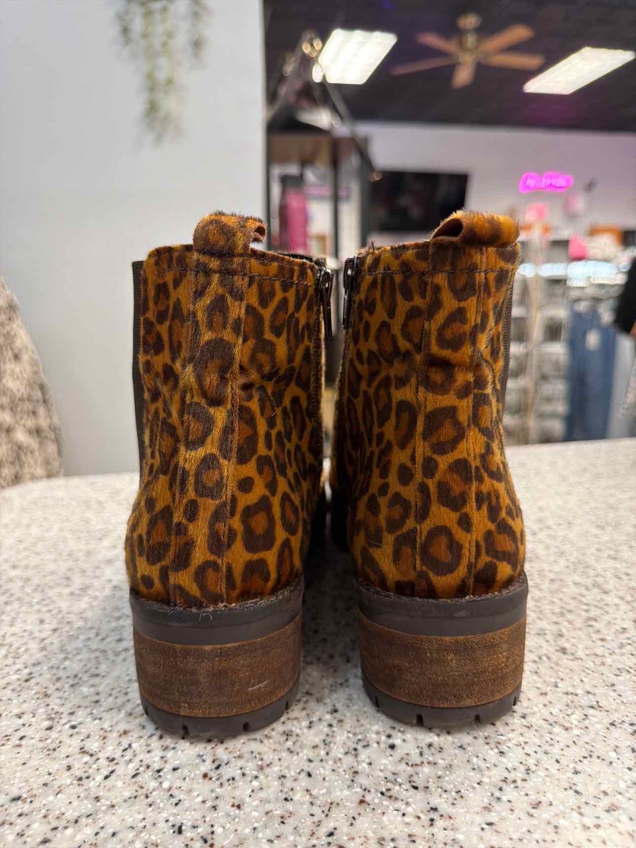 Skechers Size 9 Faux Fur Booties Leopard Boots