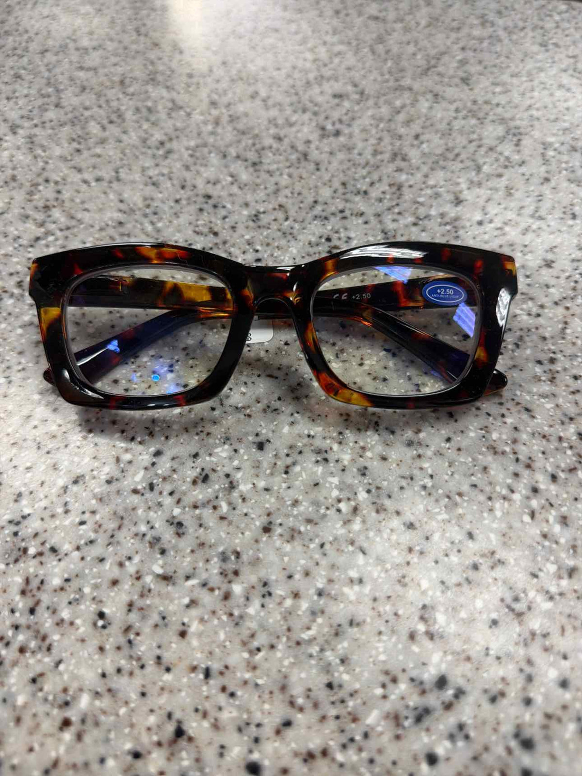 Wayfare Shape Cheater Reader Glasses