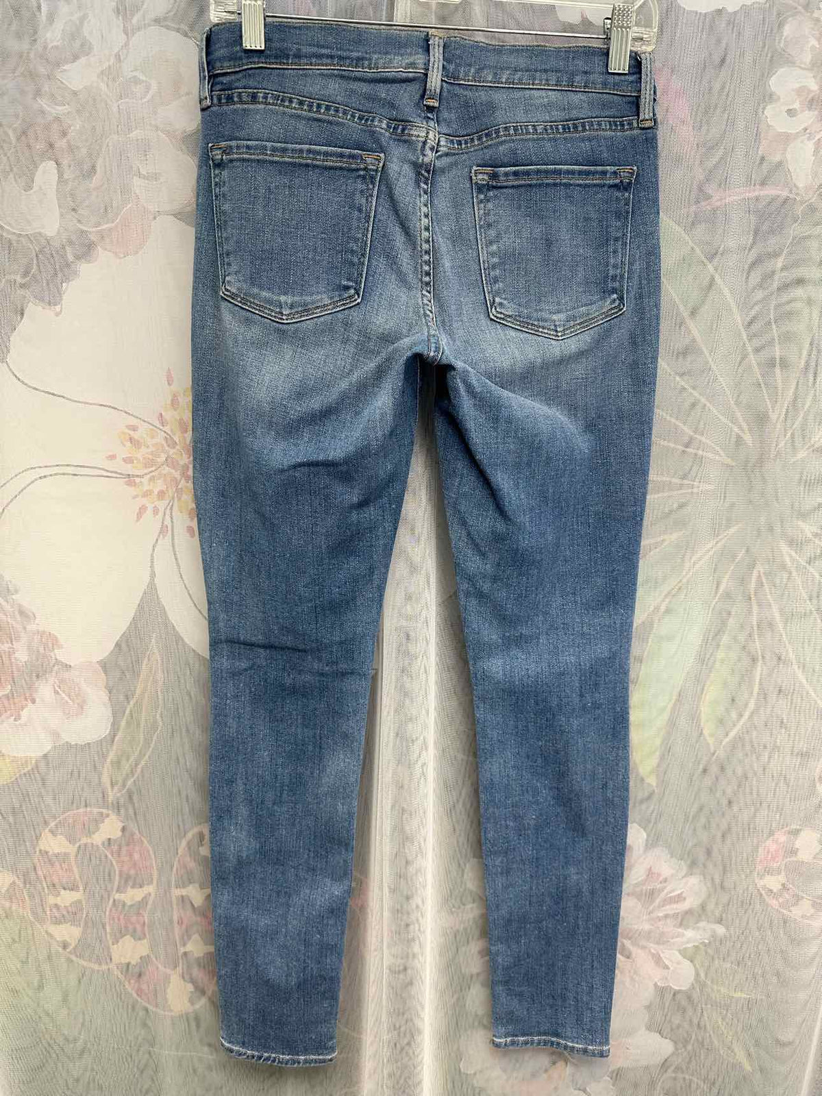 Frame Le Skinny de Jeanne Distressed Medium Wash Size 28 Denim Jeans