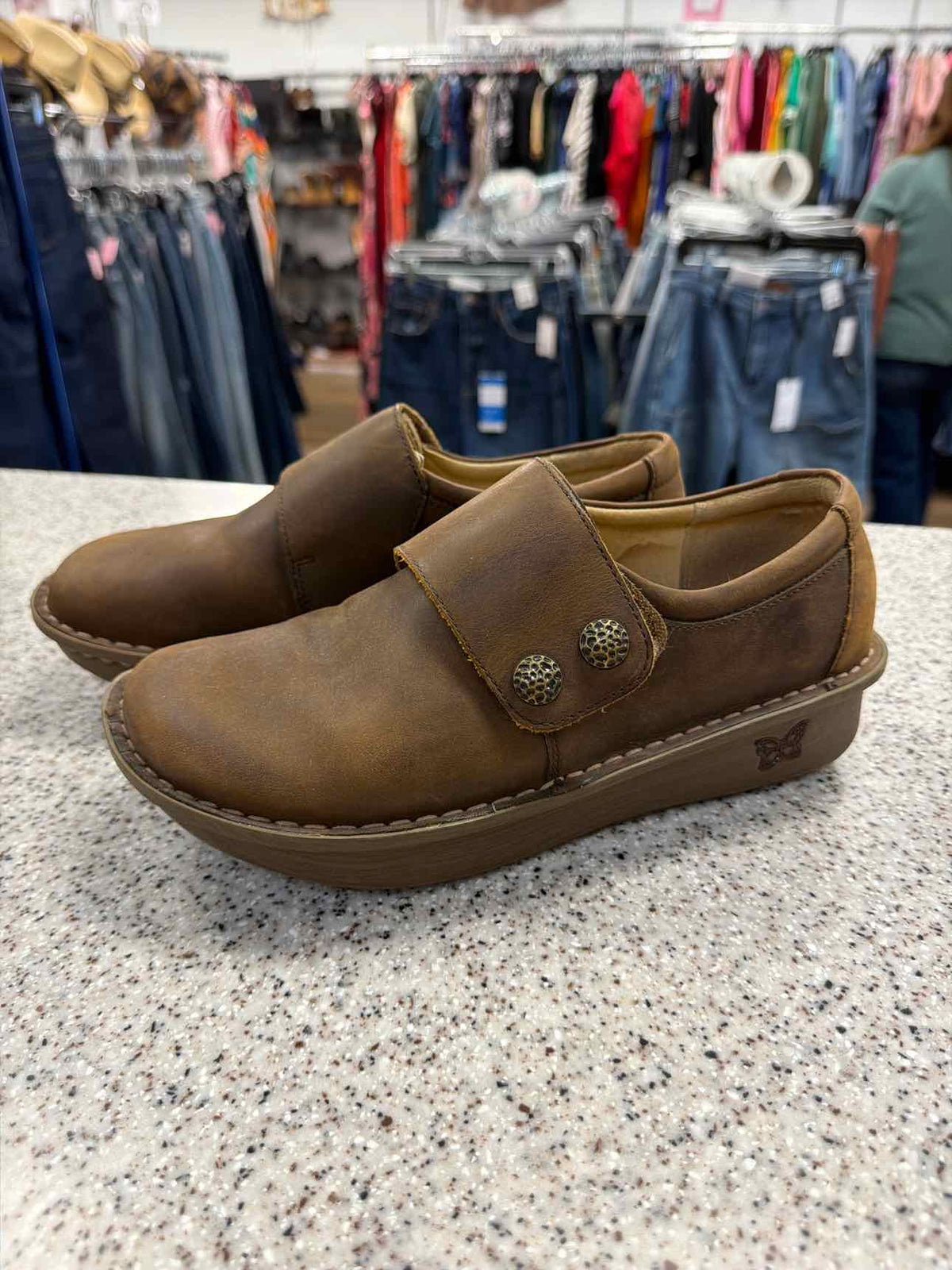 Alegria Size 39 Leather Comfort Slip-On Velcro with Button Brown Shoes