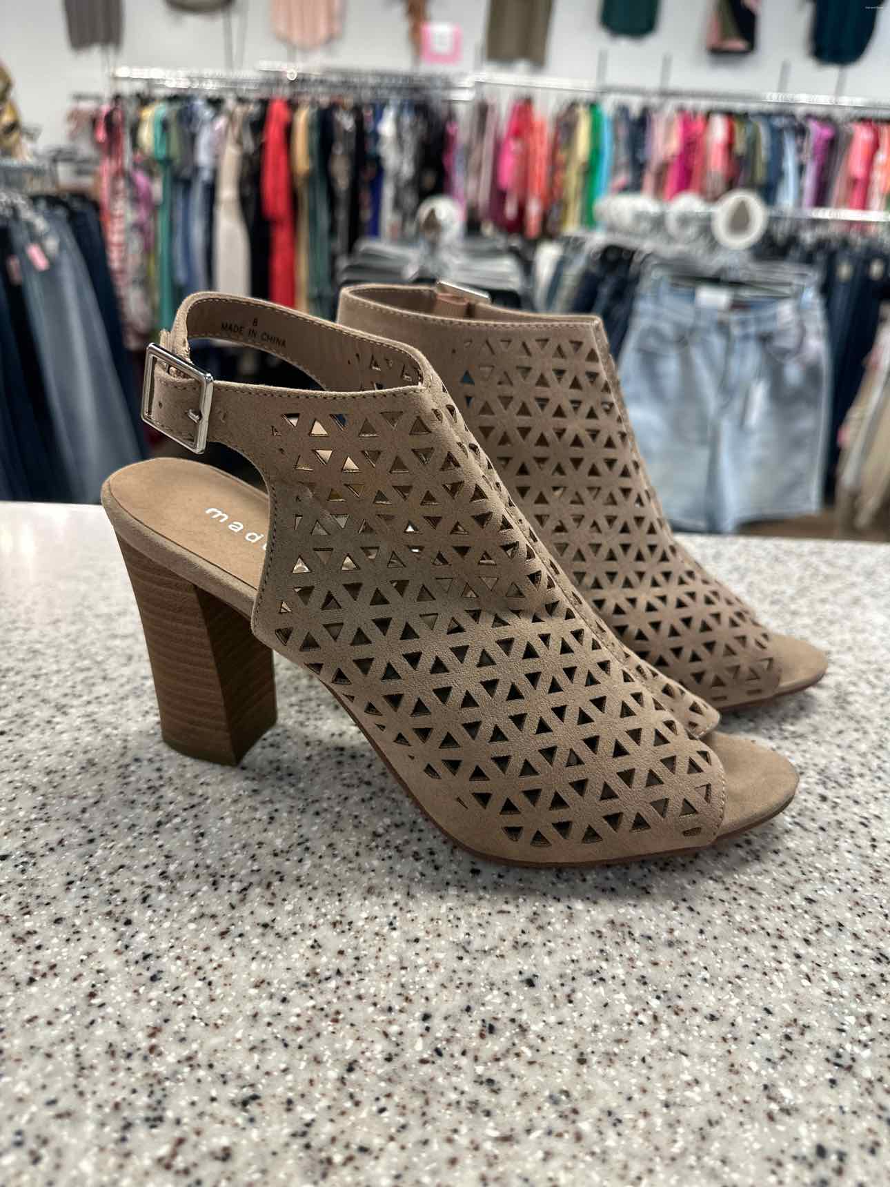 MaddenGirl Size 8 Beckie-C Faux Suede Lazercut Tan Sandals Shoes