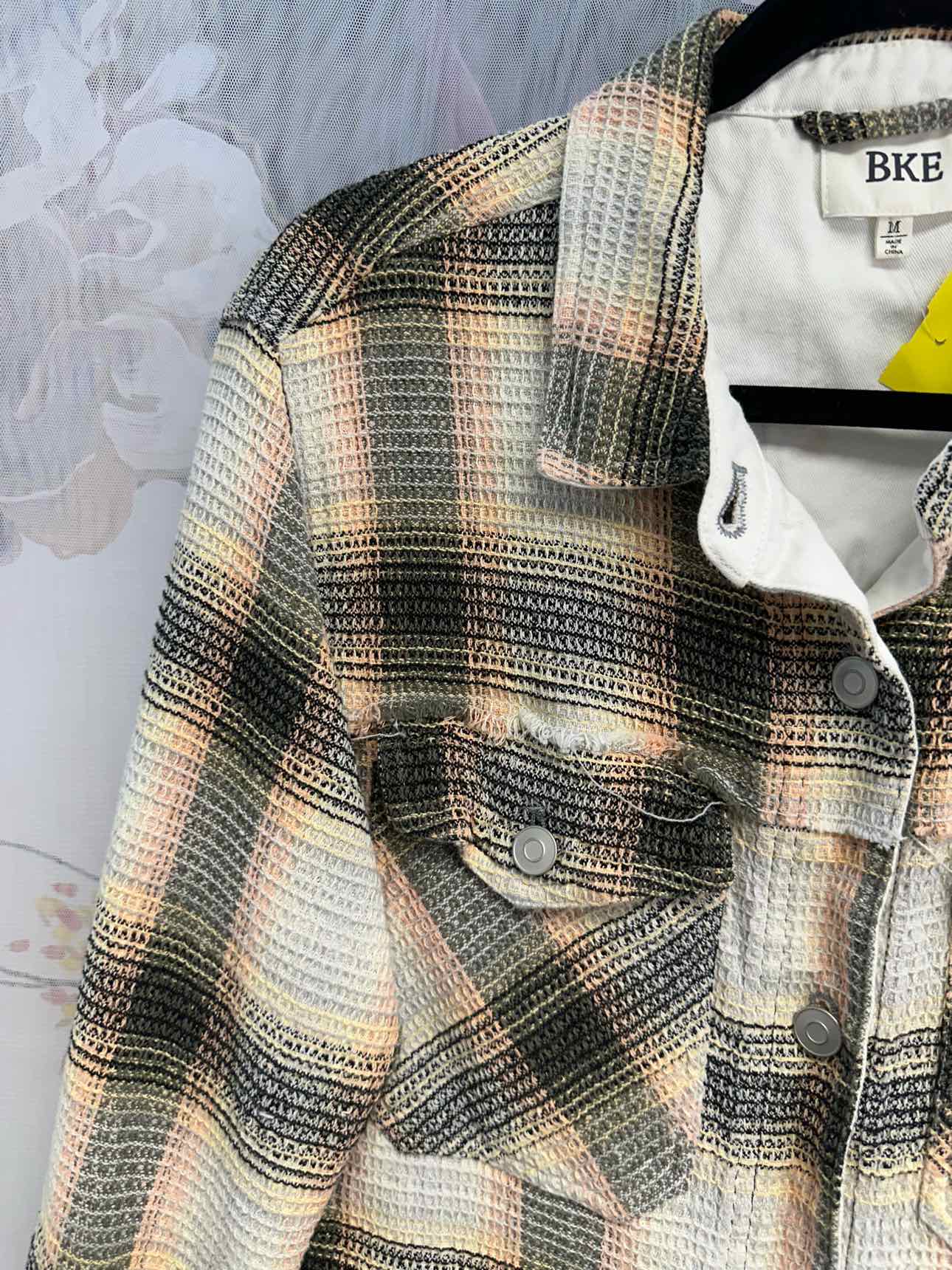 BKE Size Medium Grey/Yellow Jacket