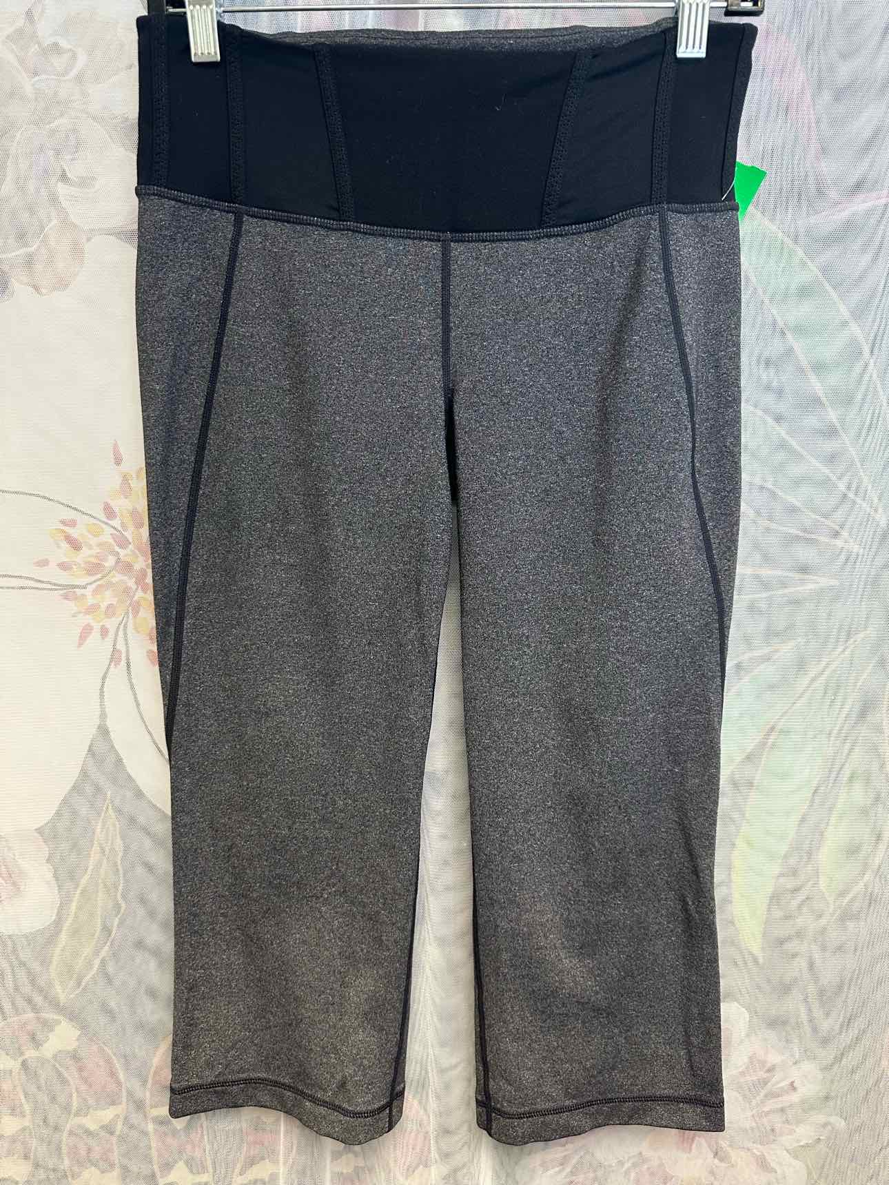 Lululemon Align High Rise Size 8 Grey Capri Leggings